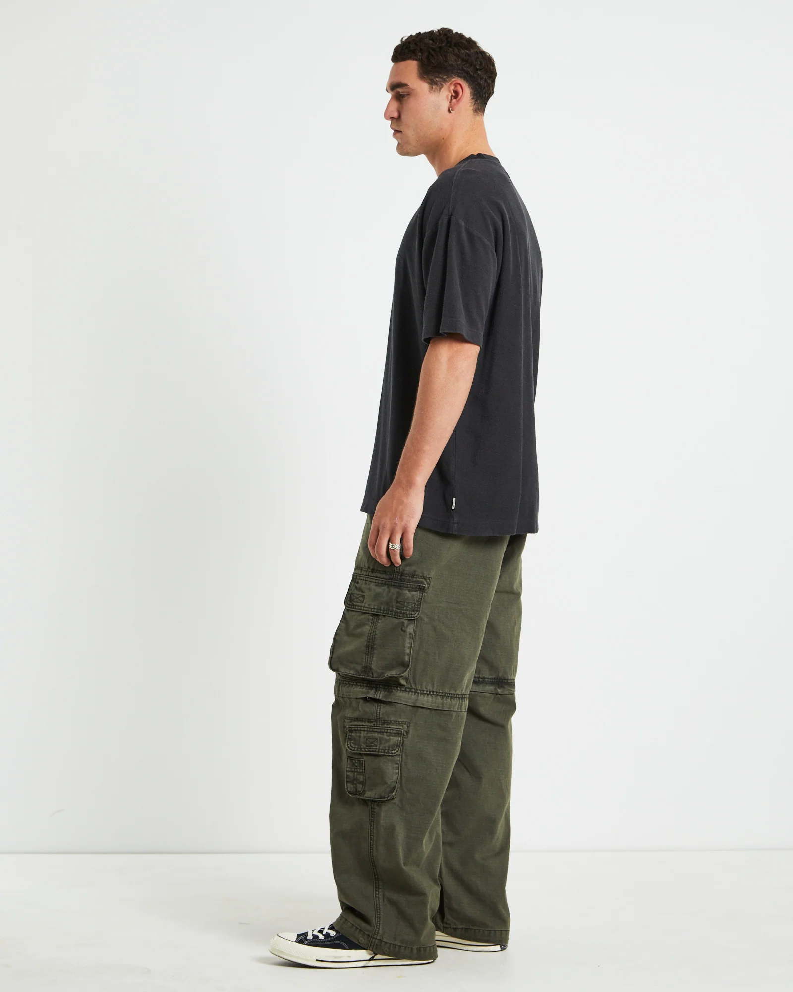 Ramona Linen Short Sleeve T-Shirt in Washed Black - Image 4