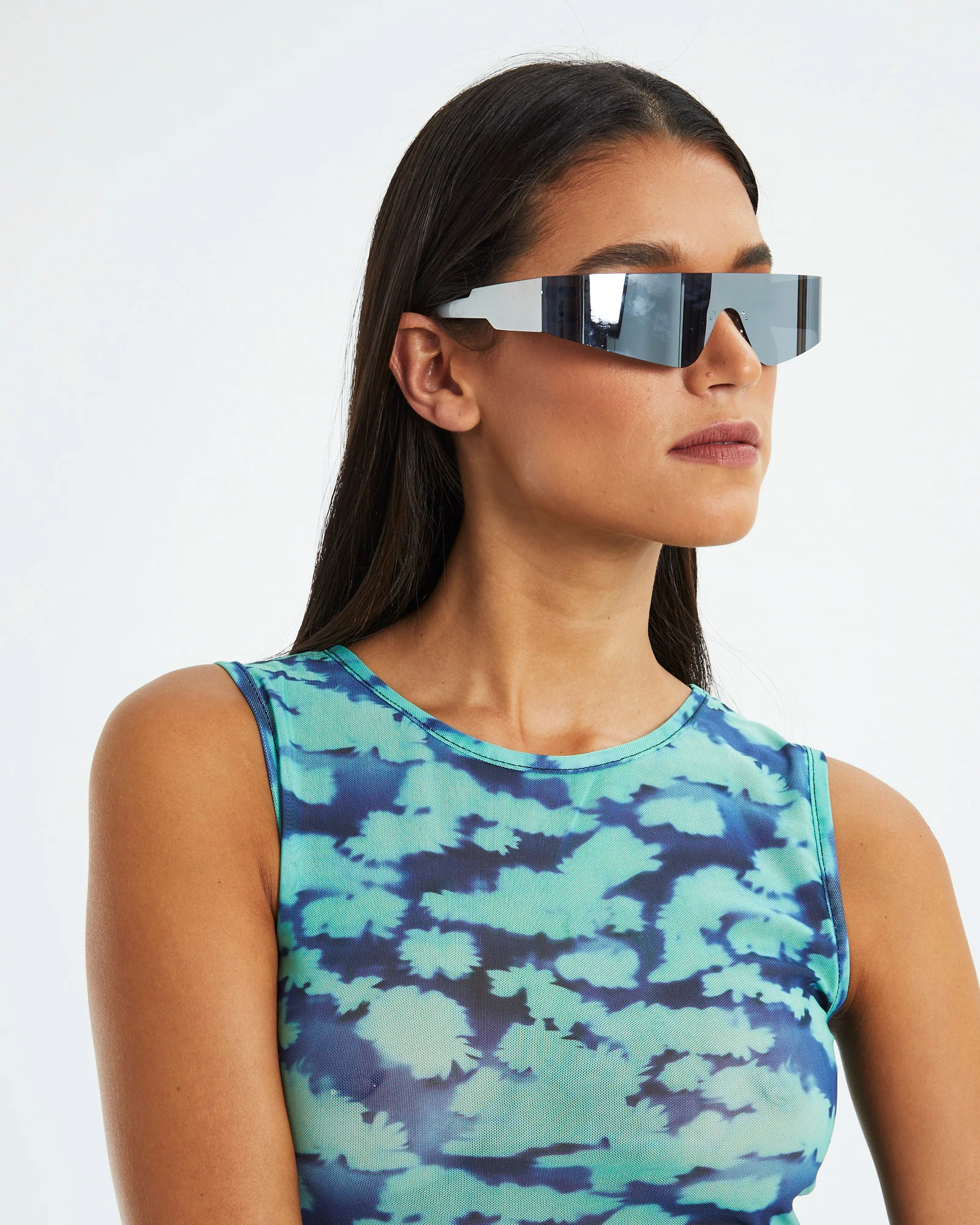Raya Shield Sunglasses Black - Image 2