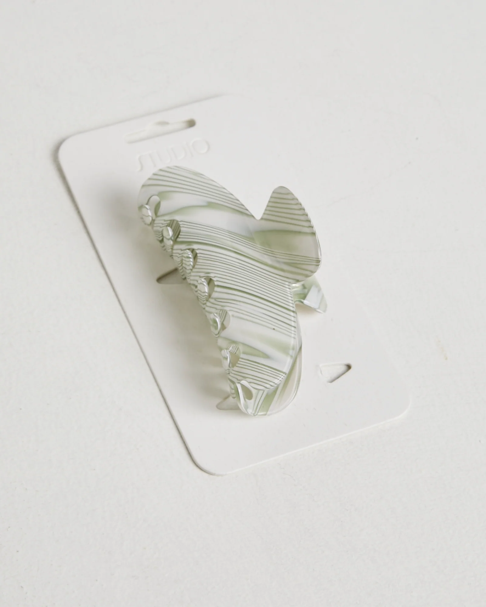 Reah Resin Clip - Image 4