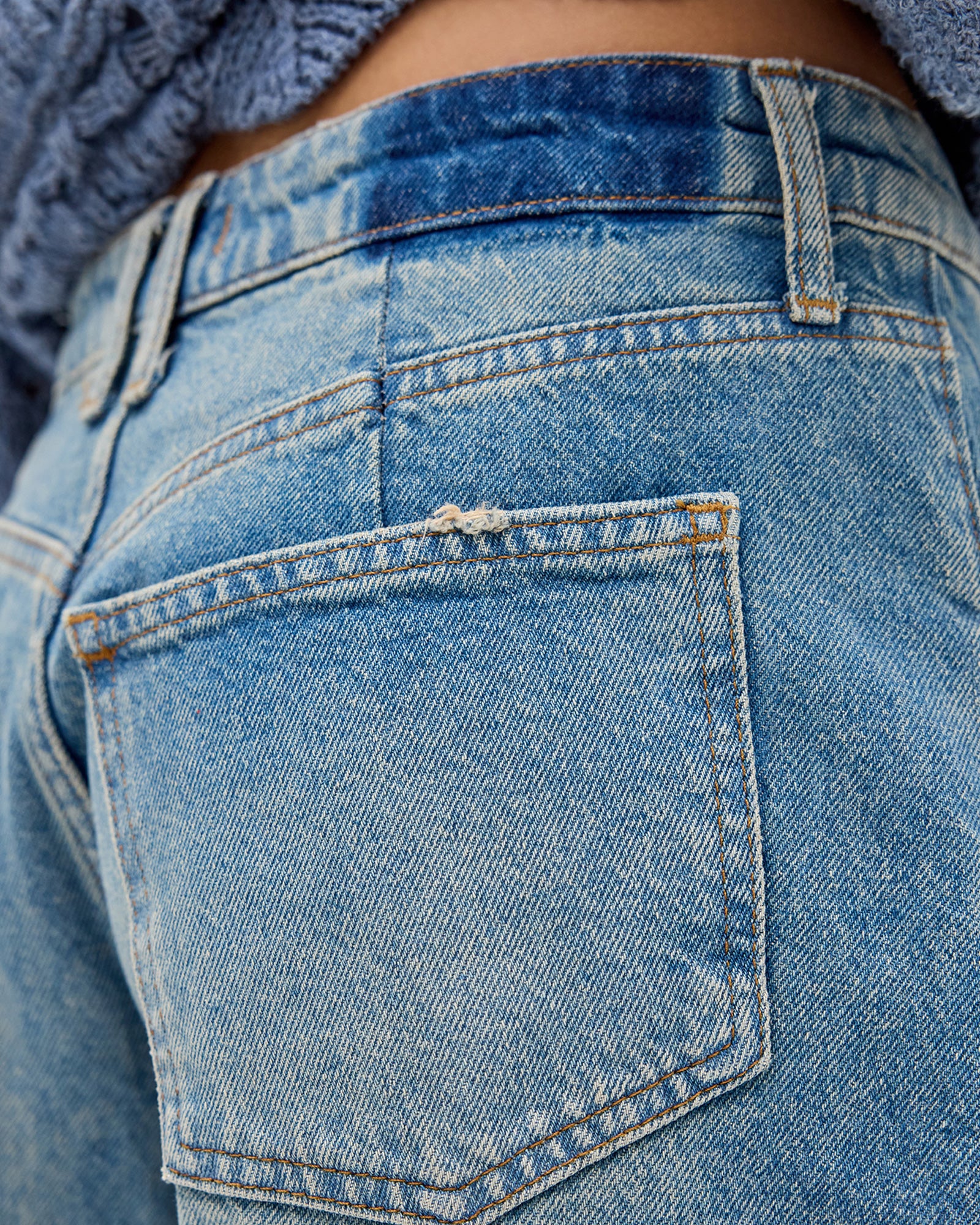 BDG Renae Barrel Jeans - Image 4