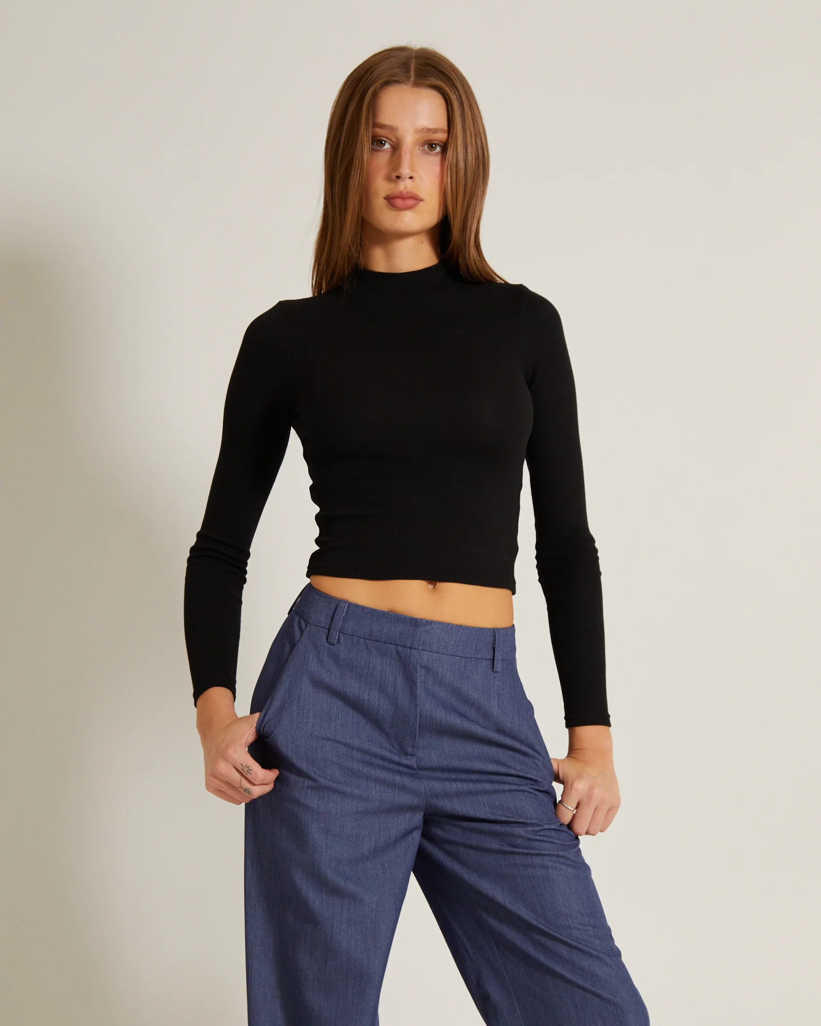 Ribbed Long Sleeve Crop Skivvy - Image 5