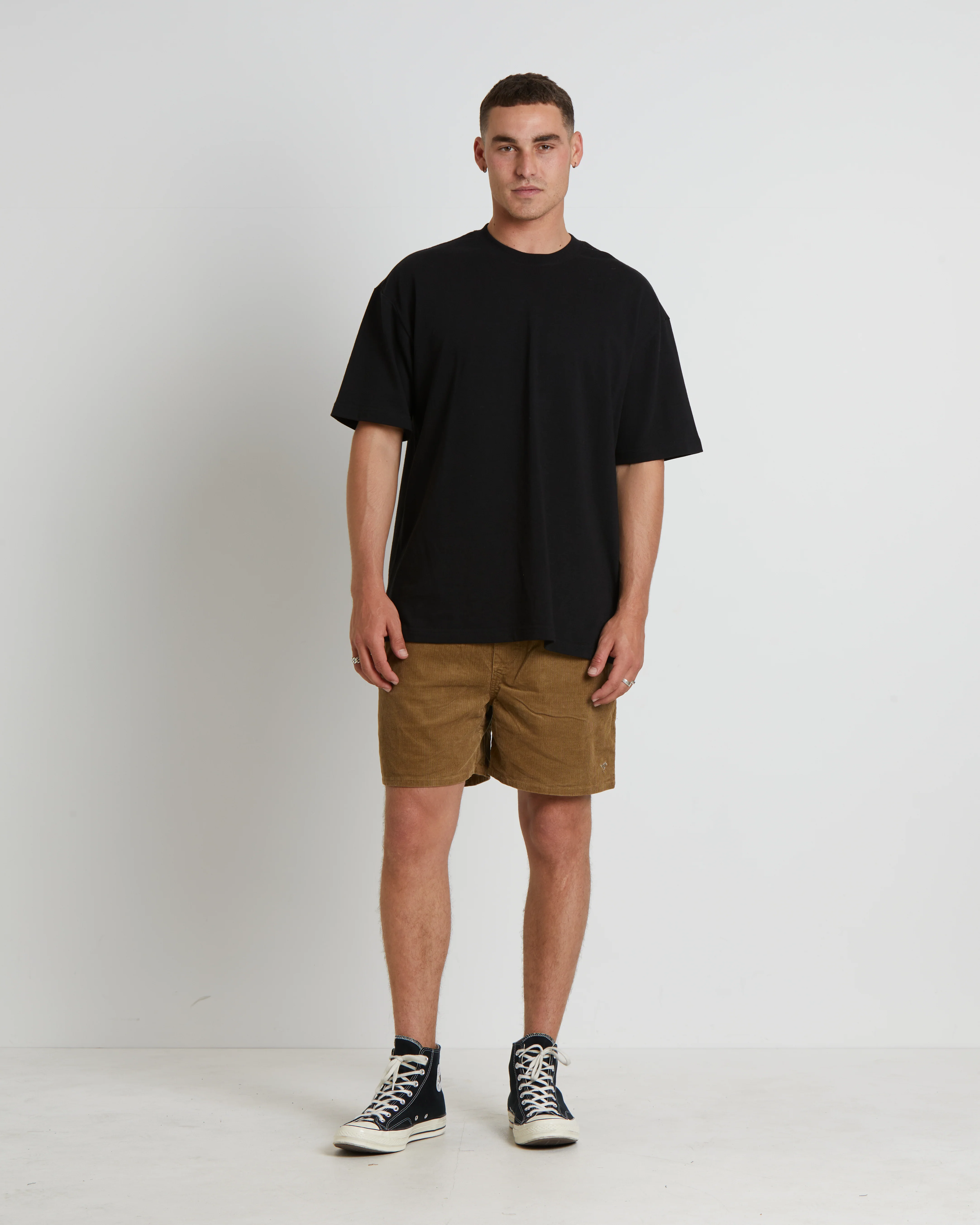 Roomie Shorts in Beach Grass - Image 3
