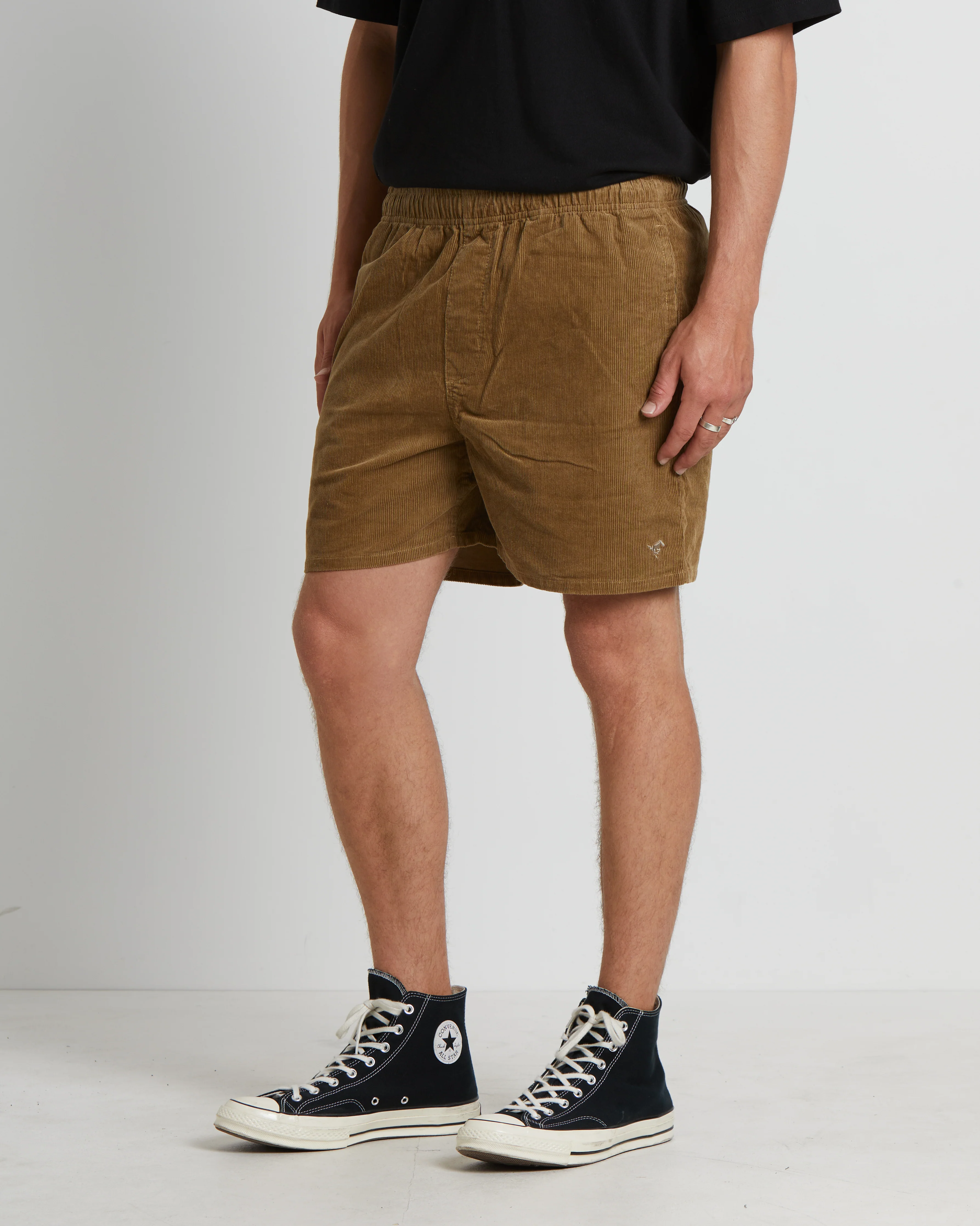 Roomie Shorts in Beach Grass - Image 4