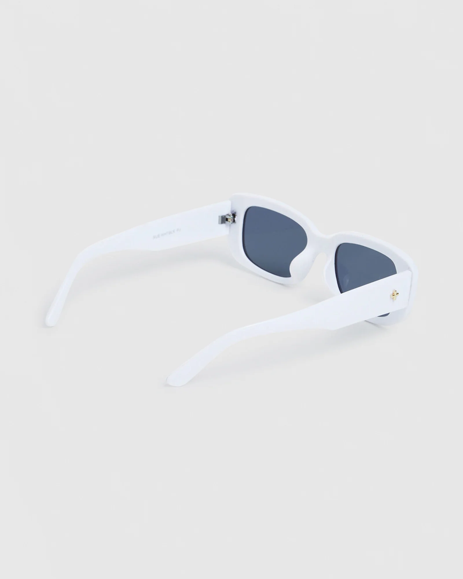 Rue Sunglasses White/Black - Image 4