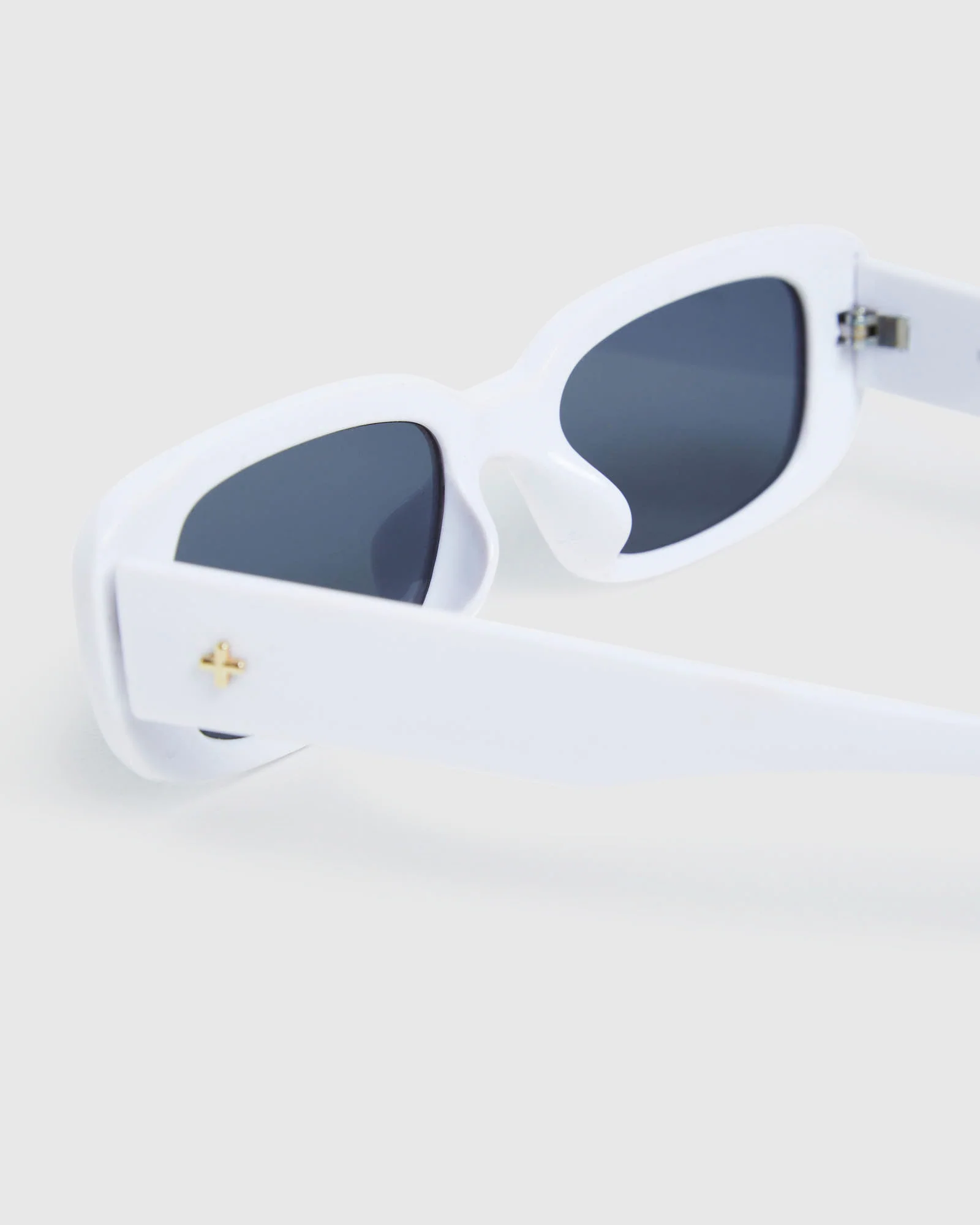 Rue Sunglasses White/Black - Image 6