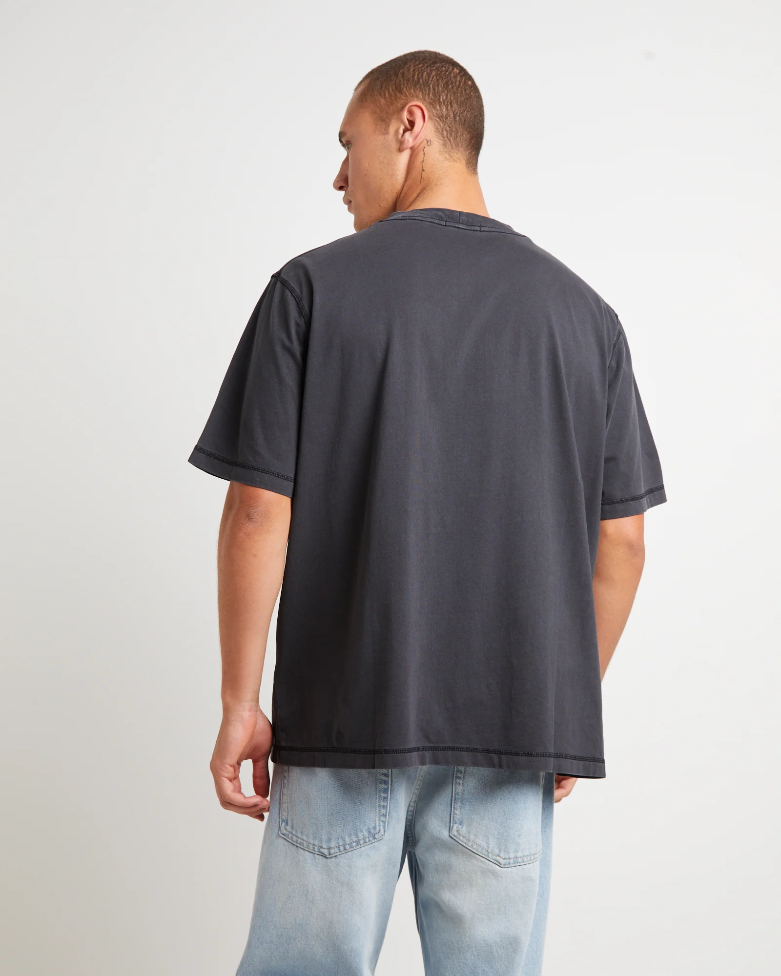 Samo Neuw Short Sleeve T-Shirt in Black - Image 2