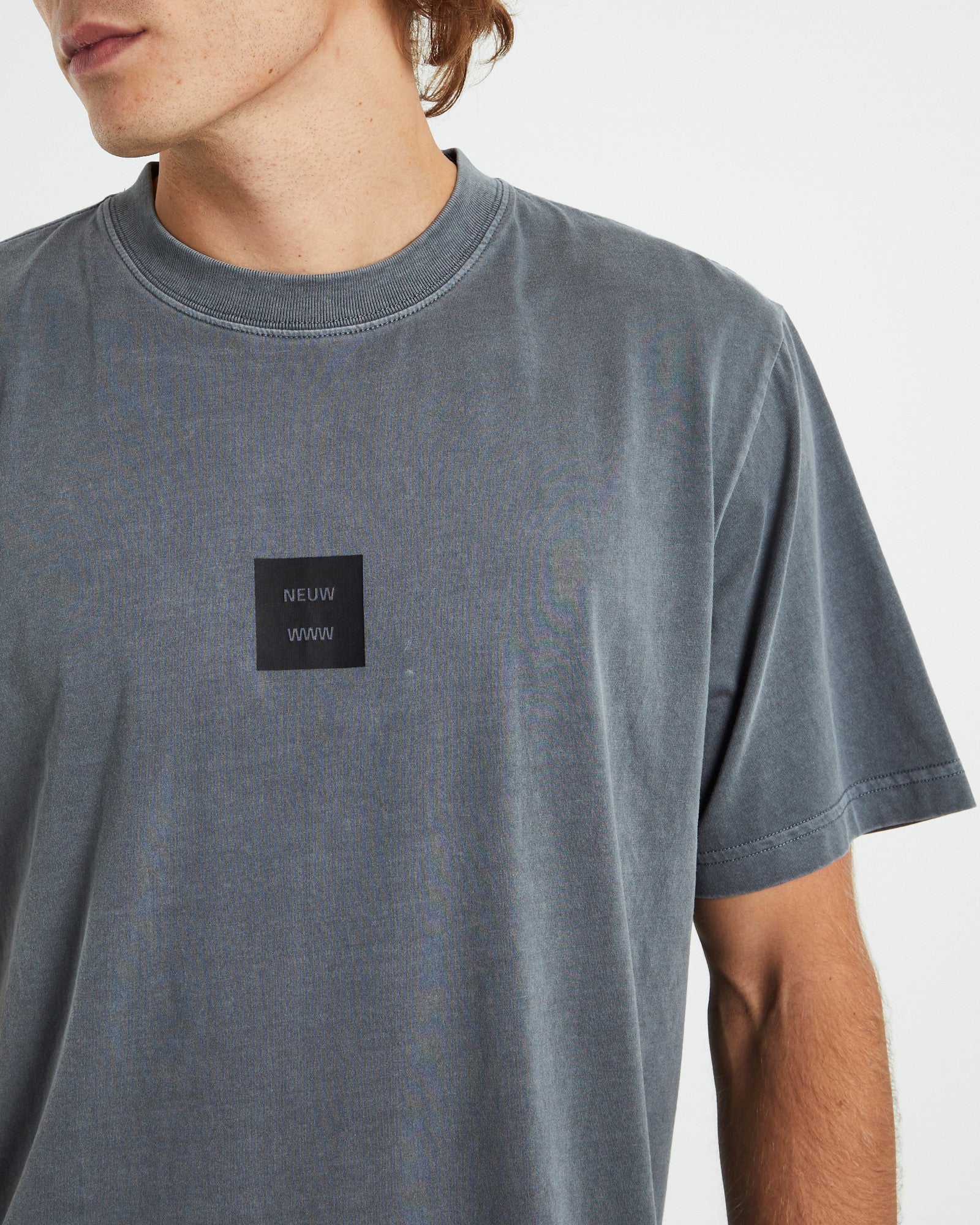 Samo Repair Logo Tee Graphite Grey - Image 6