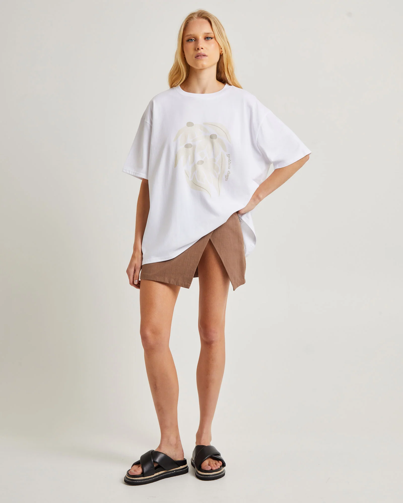 Sandy Oversized Short Sleeve T-Shirt in White - Image 3