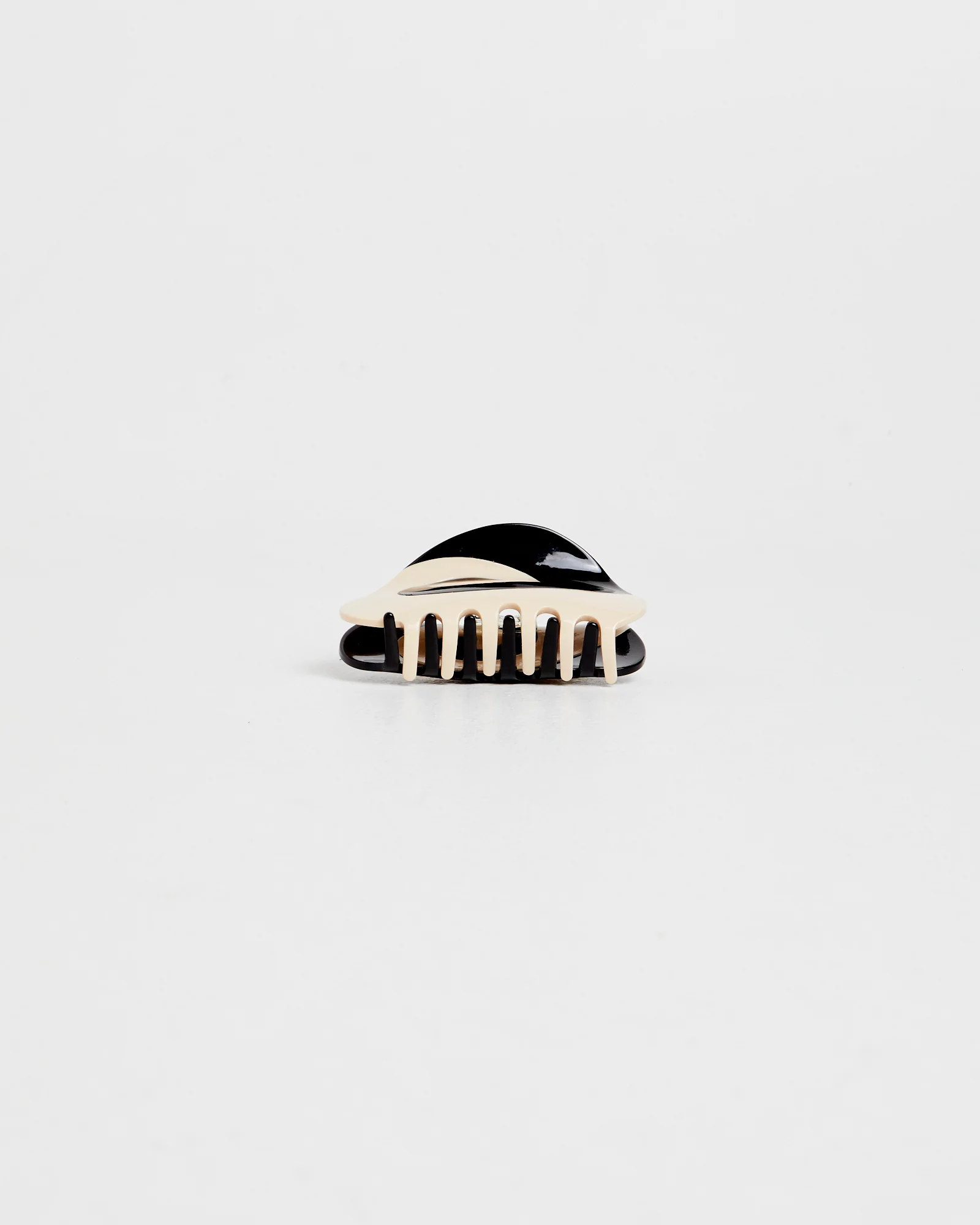 Santorini Swirl Claw Clip - Image 2