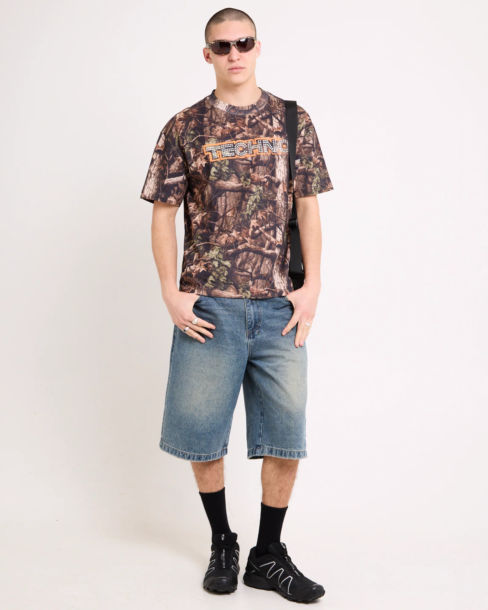Serving Cropped Camo T-shirt - Image 2