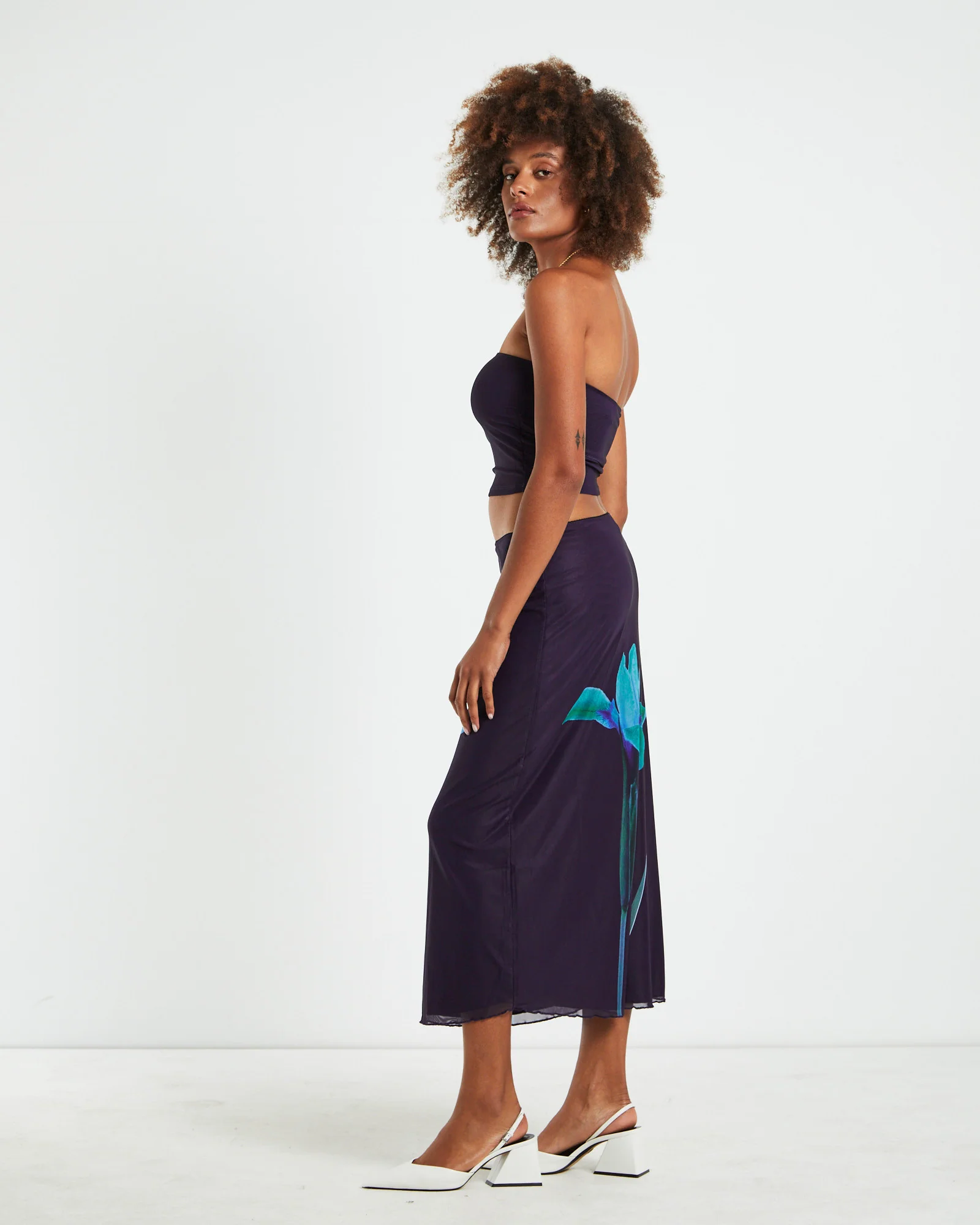 Shae Strapless Top Placement Flower Navy - Image 4