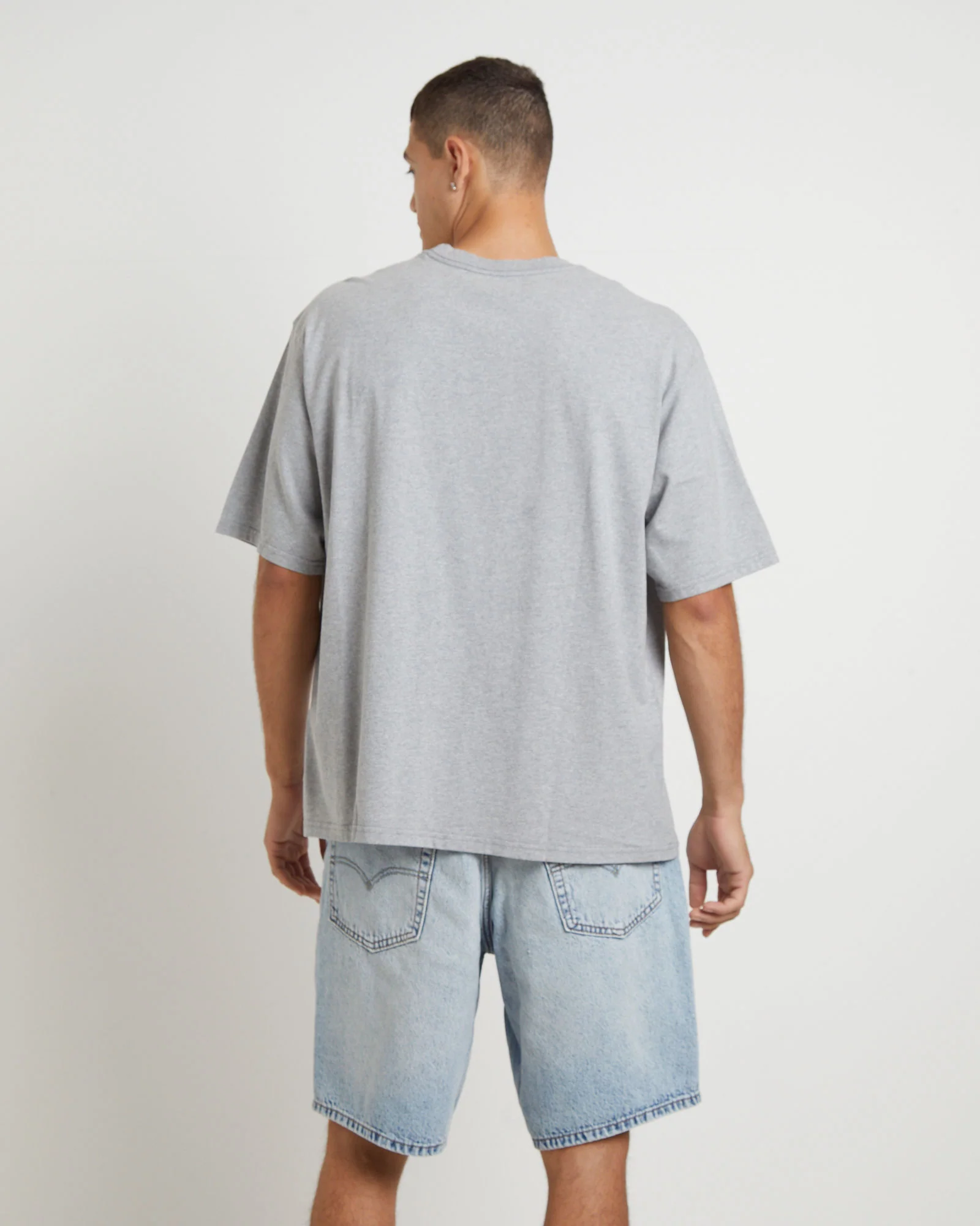Short Sleeve Workwear T-Shirt in Mid Tone Heather Grey - Image 2