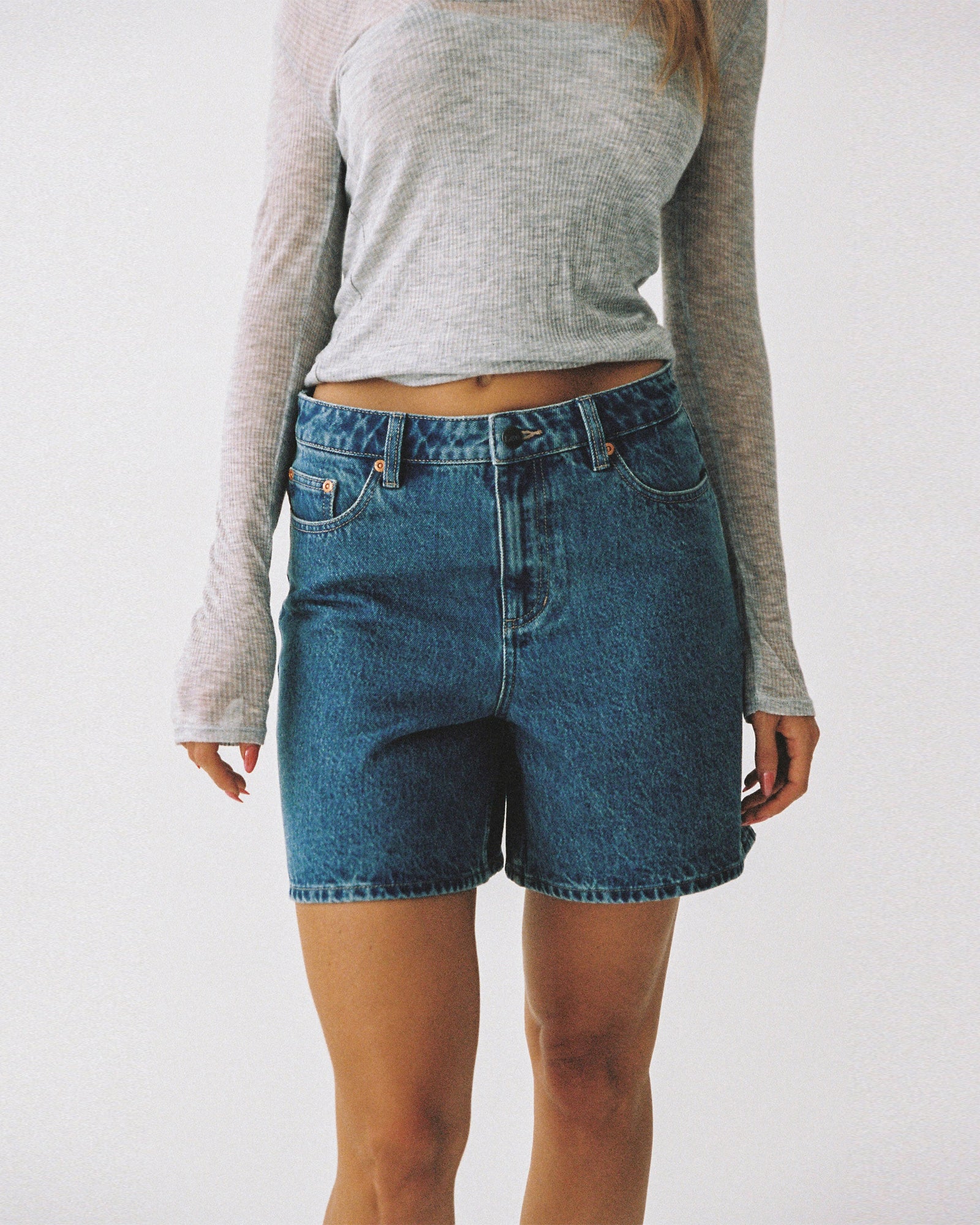Signature Mid Relaxed Denim Shorts - Image 2