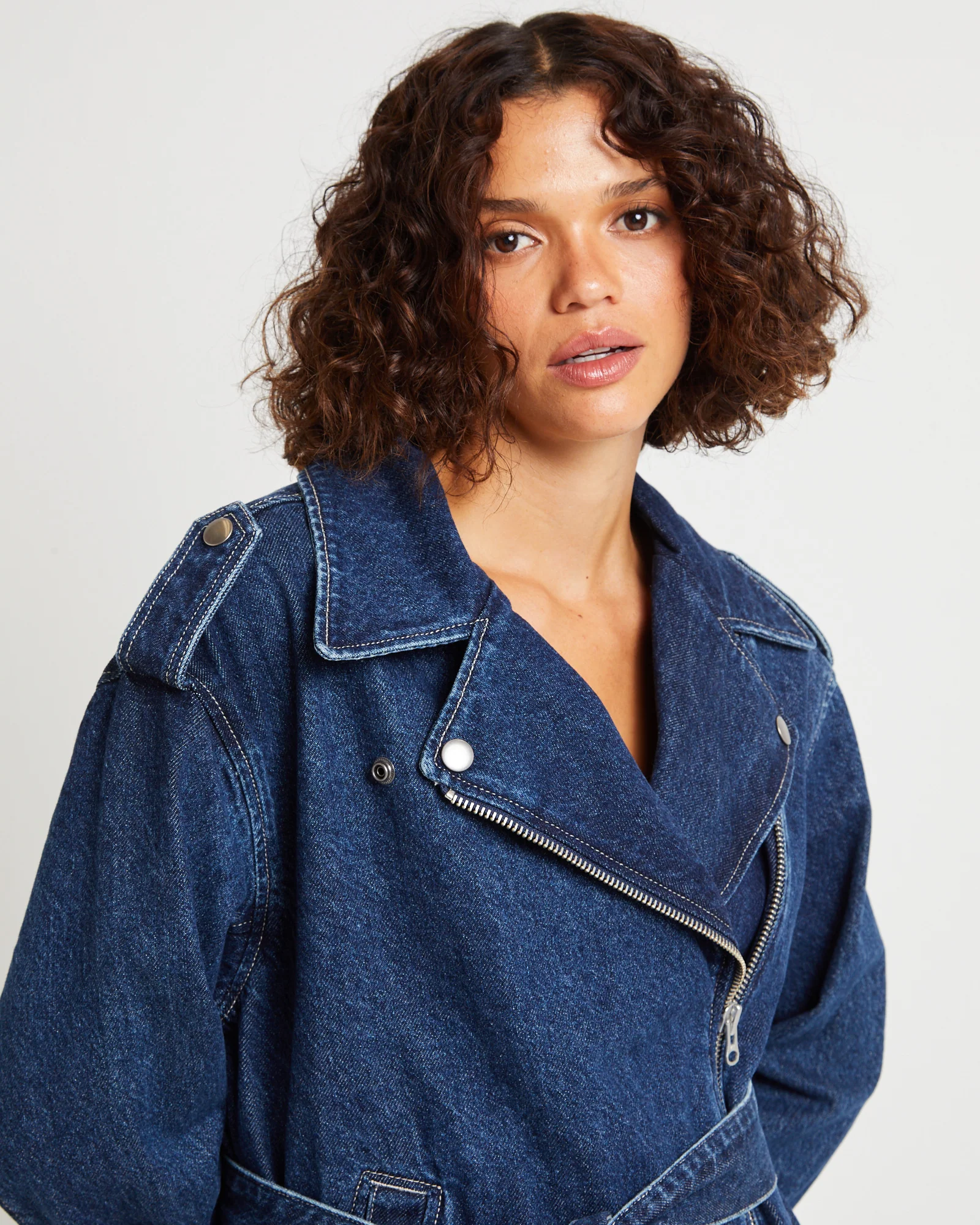 Signature Oversized Biker Denim Jacket Essential Rinse - Image 9