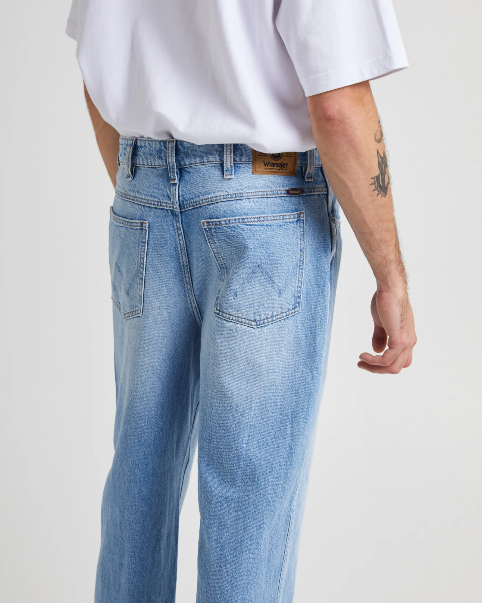 Slacker Relaxed Denim Jeans Verona Worn - Image 4