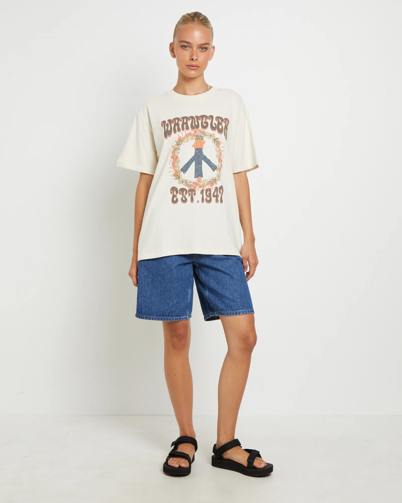 Slouch Short Sleeve T-Shirt in Botanical Love - Image 3