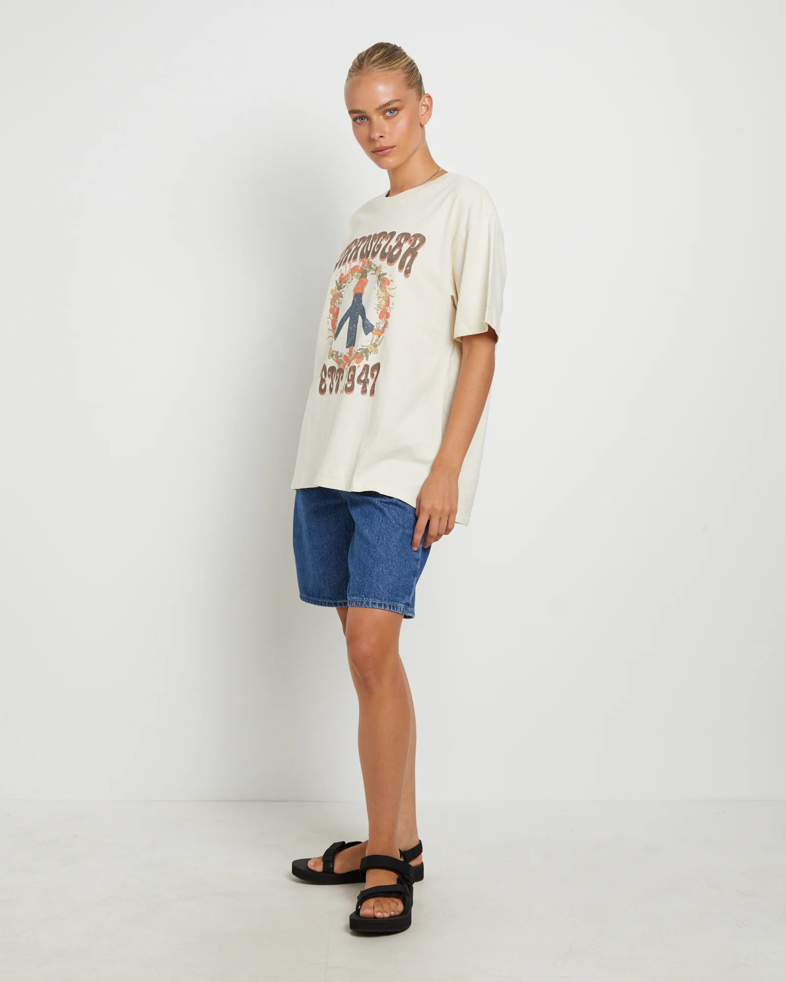 Slouch Short Sleeve T-Shirt in Botanical Love - Image 4