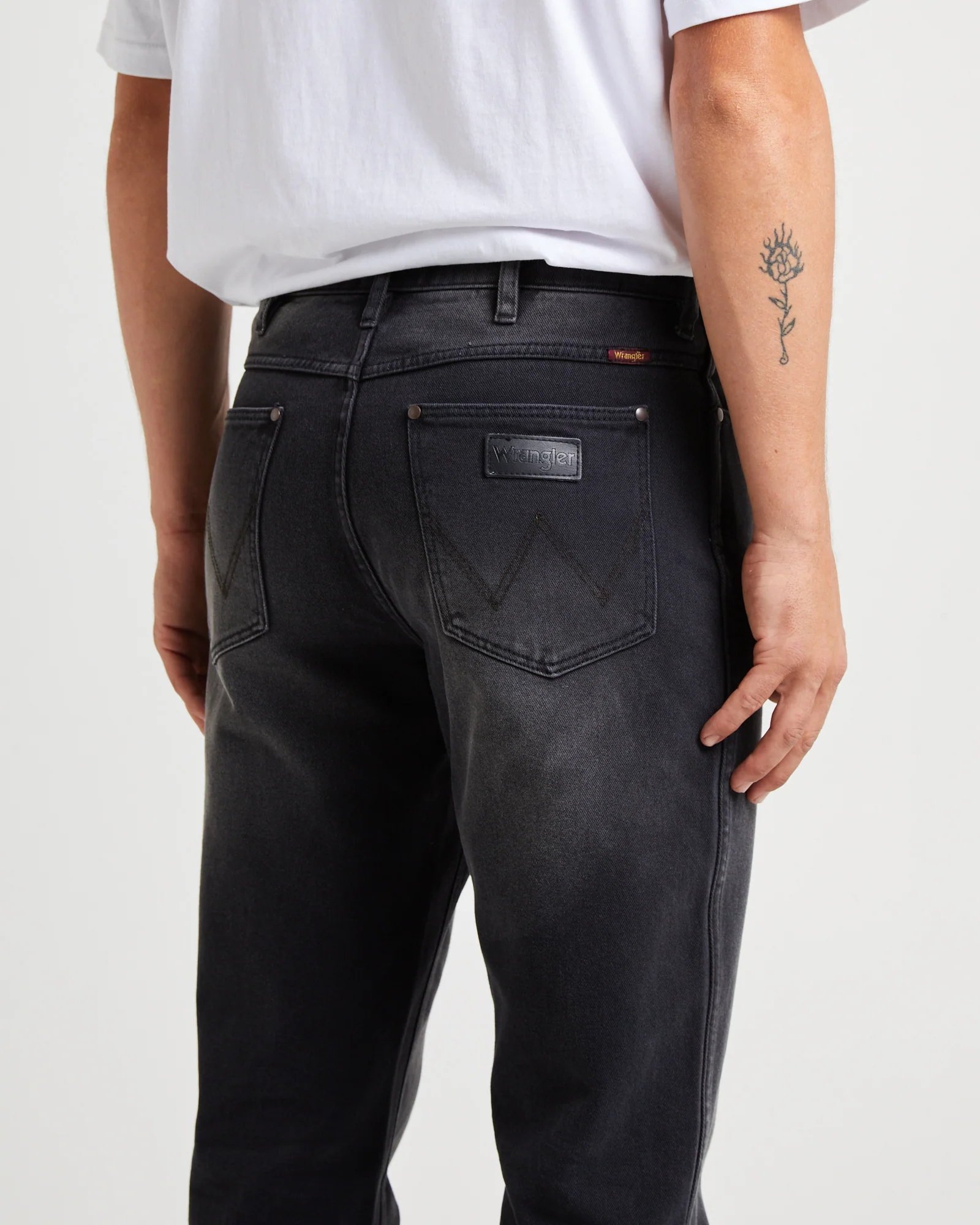 Spencer Relaxed Tapered Denim Jeans Casanova Blk - Image 6