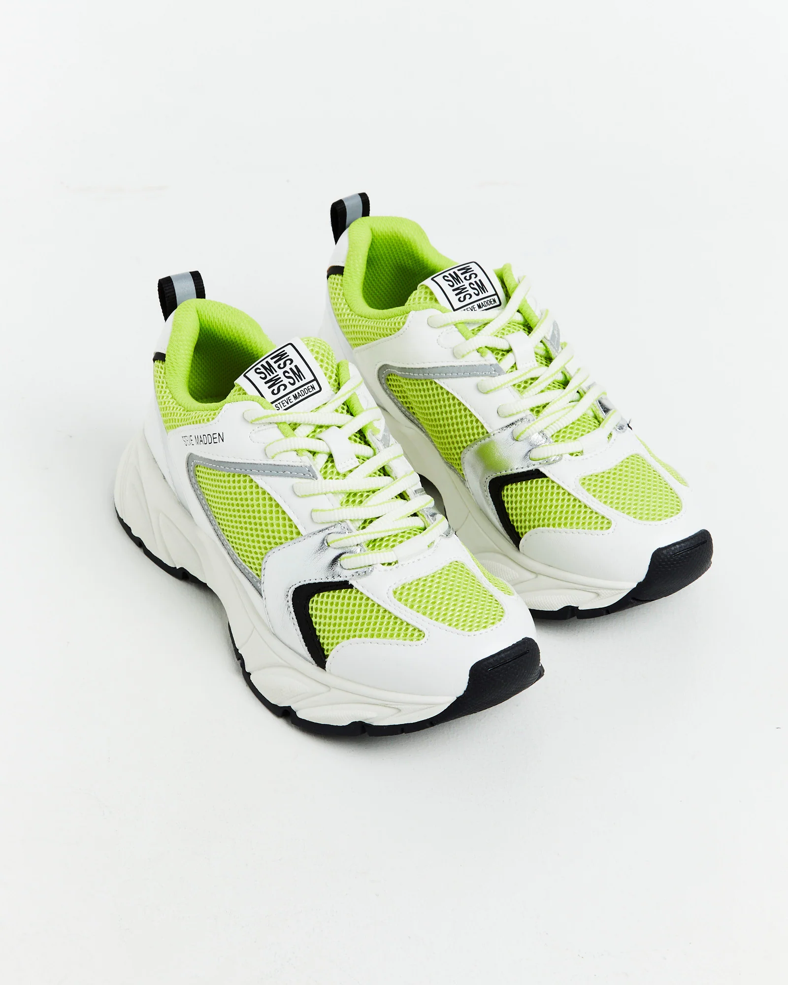 Standout Sneakers Neon Lime - Image 2