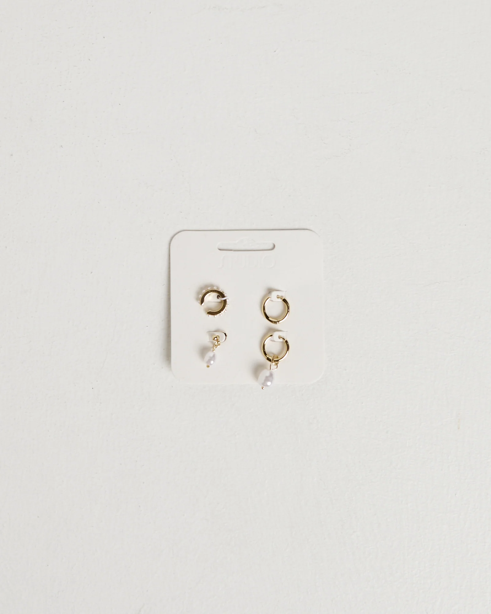 Statement Seeker Pearl Earring Pack - Image 3