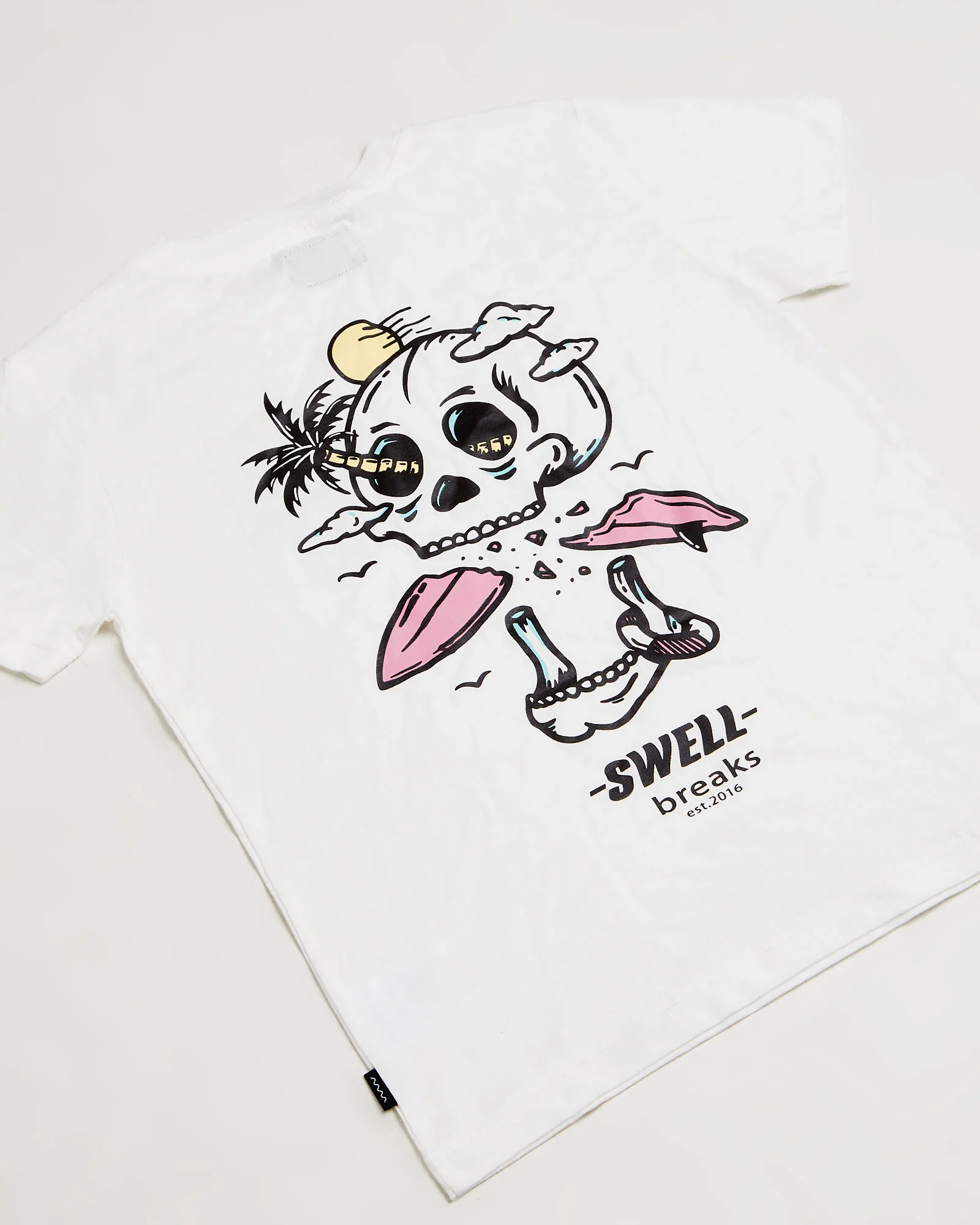 Swell Breaks T-Shirt - Image 4
