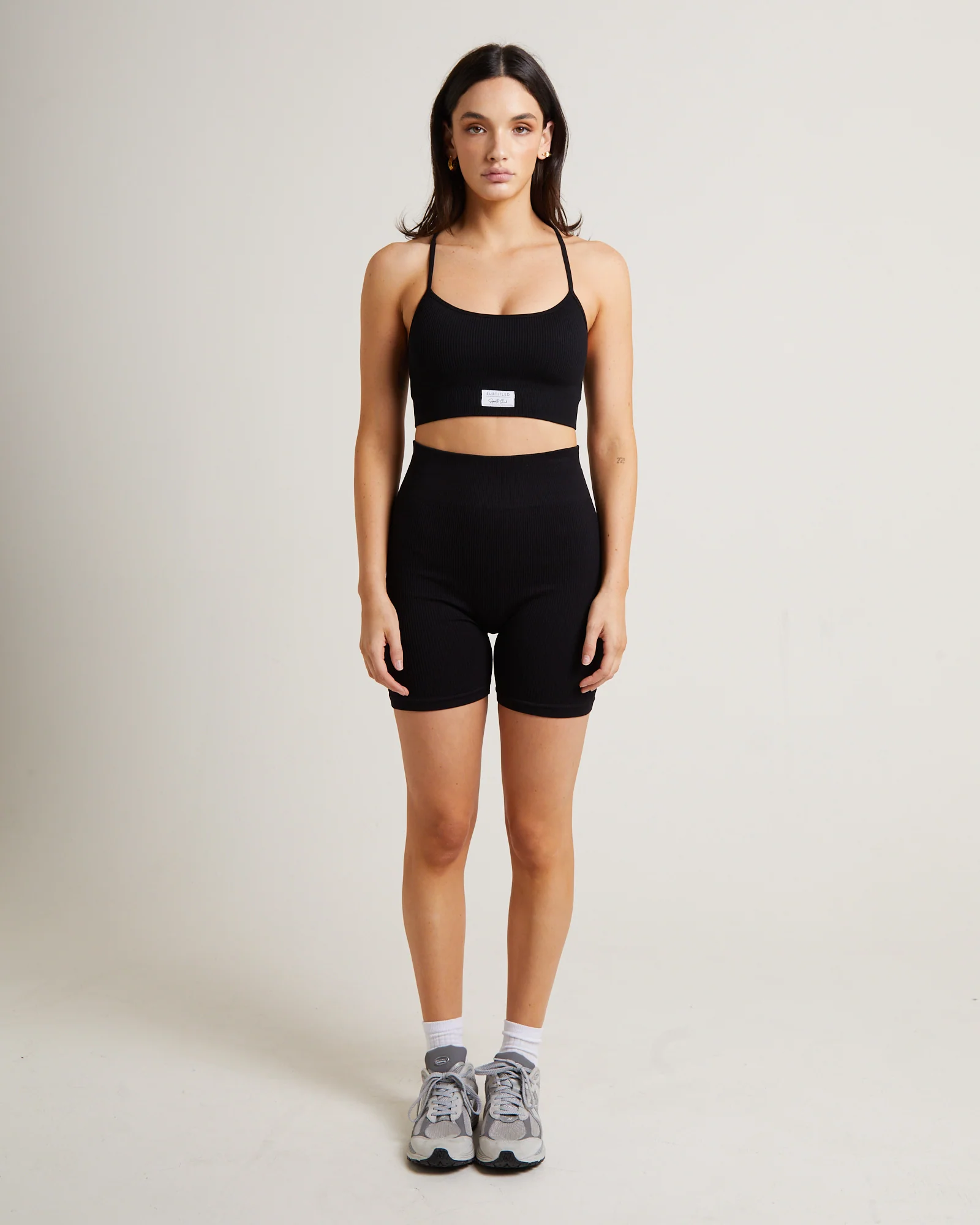 T Back Seamless Sports Bra in Black - Image 3
