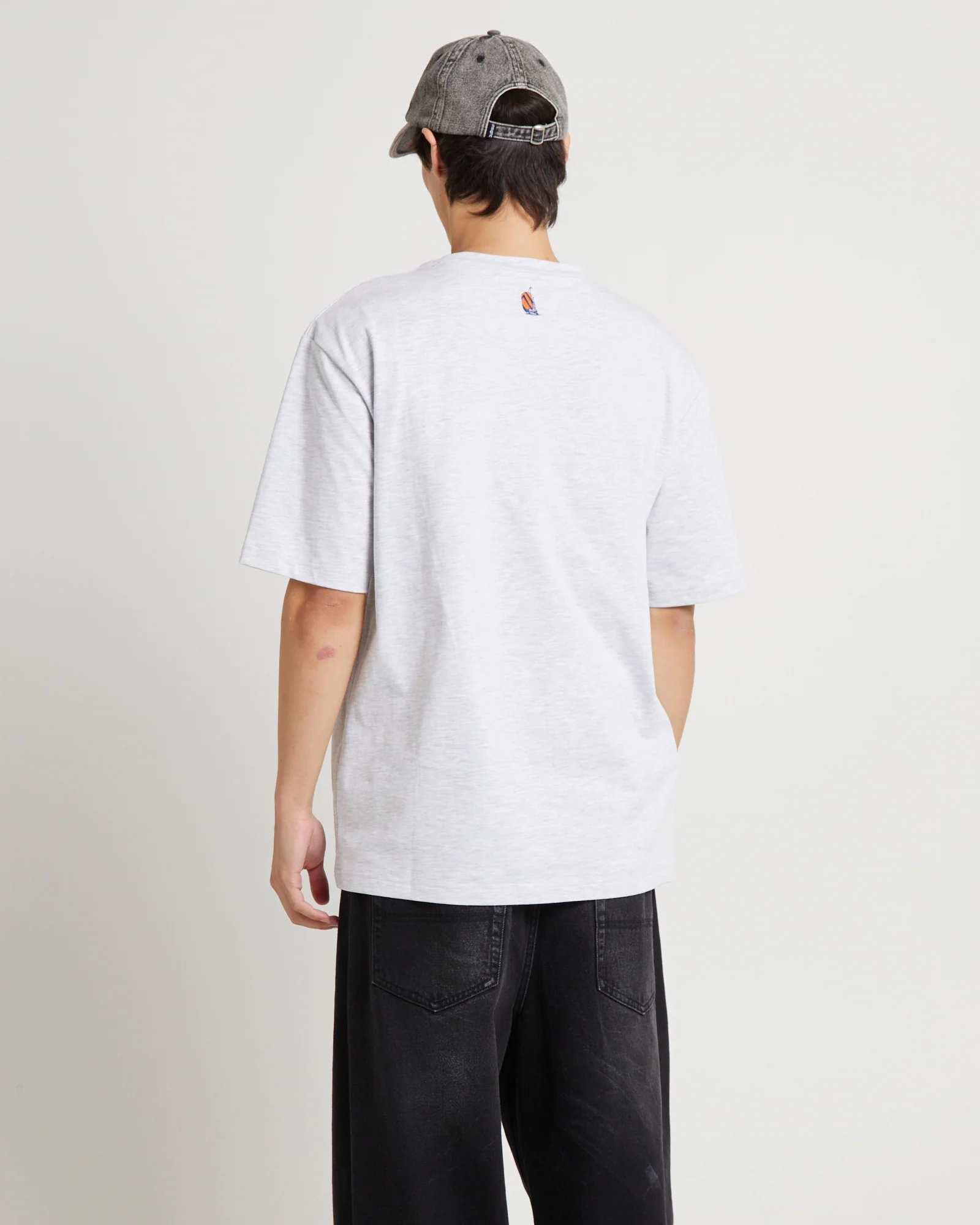 Taconia Heavyweight T-Shirt - Image 2