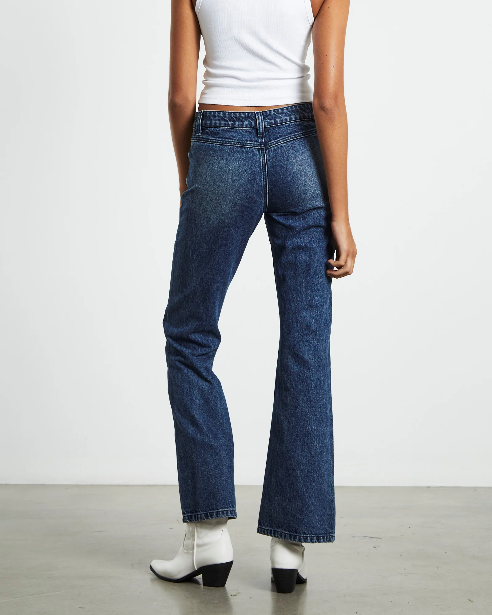 Tatiana Low Bootcut Jeans Vintage Tint Blue - Image 2
