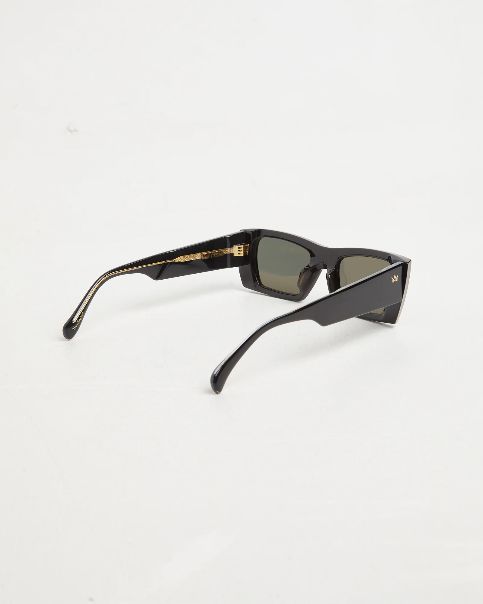Tes Sunglasses in Black - Image 4