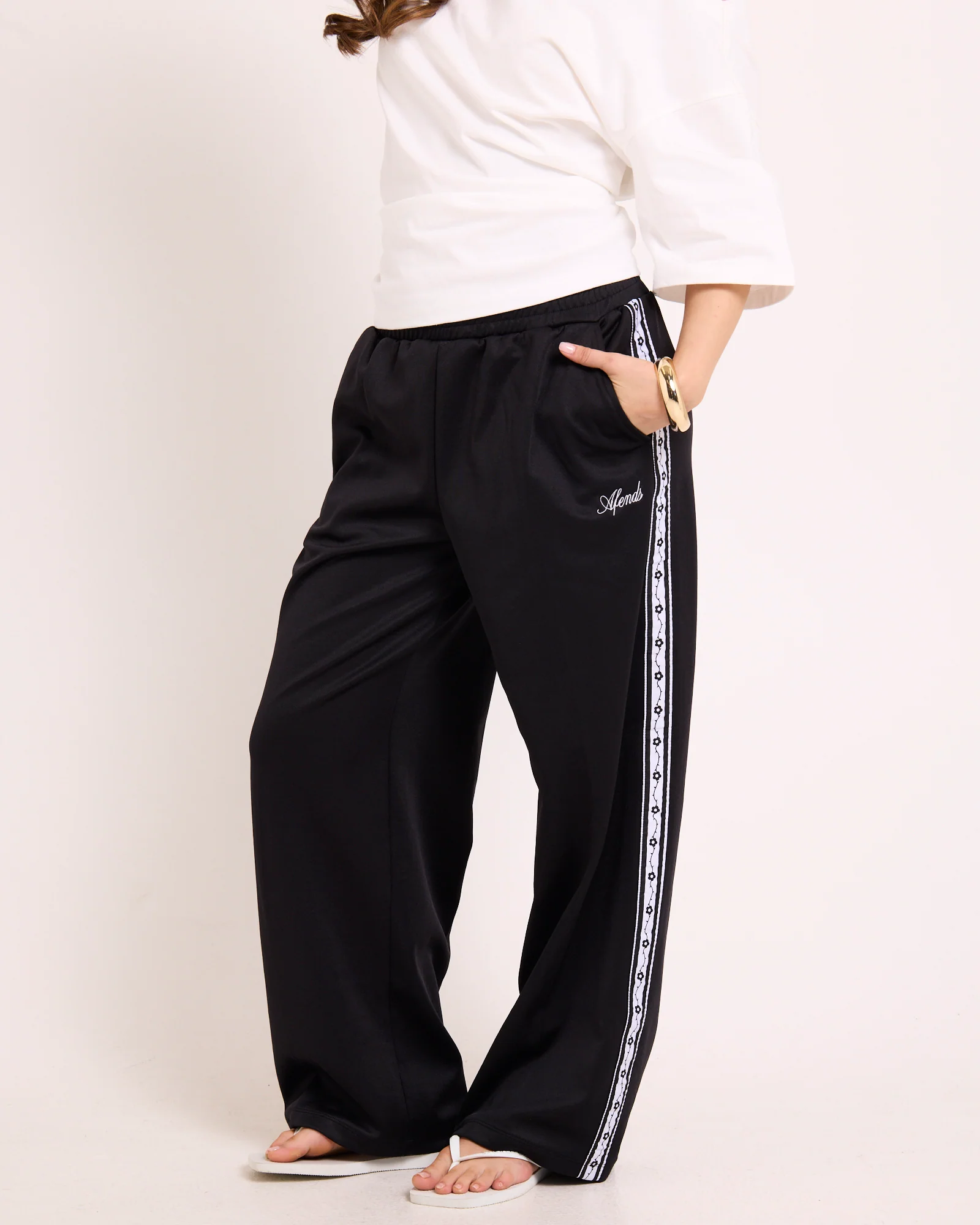 Thorn Bound Sweat Pants - Image 5