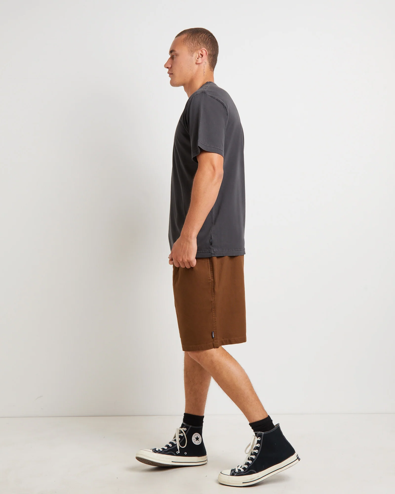 Thrown Out Recycled Retro Fit T-Shirt in Stone Black - Image 4