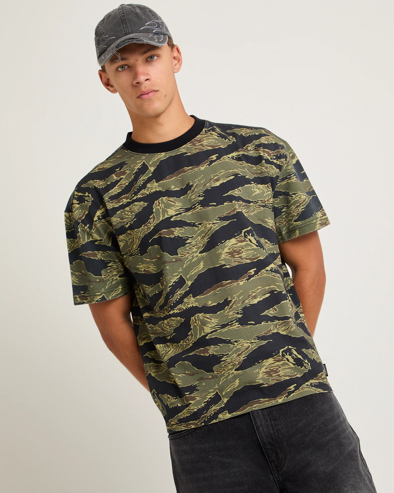 Tiger Camo Cropped T-Shirt - Image 5