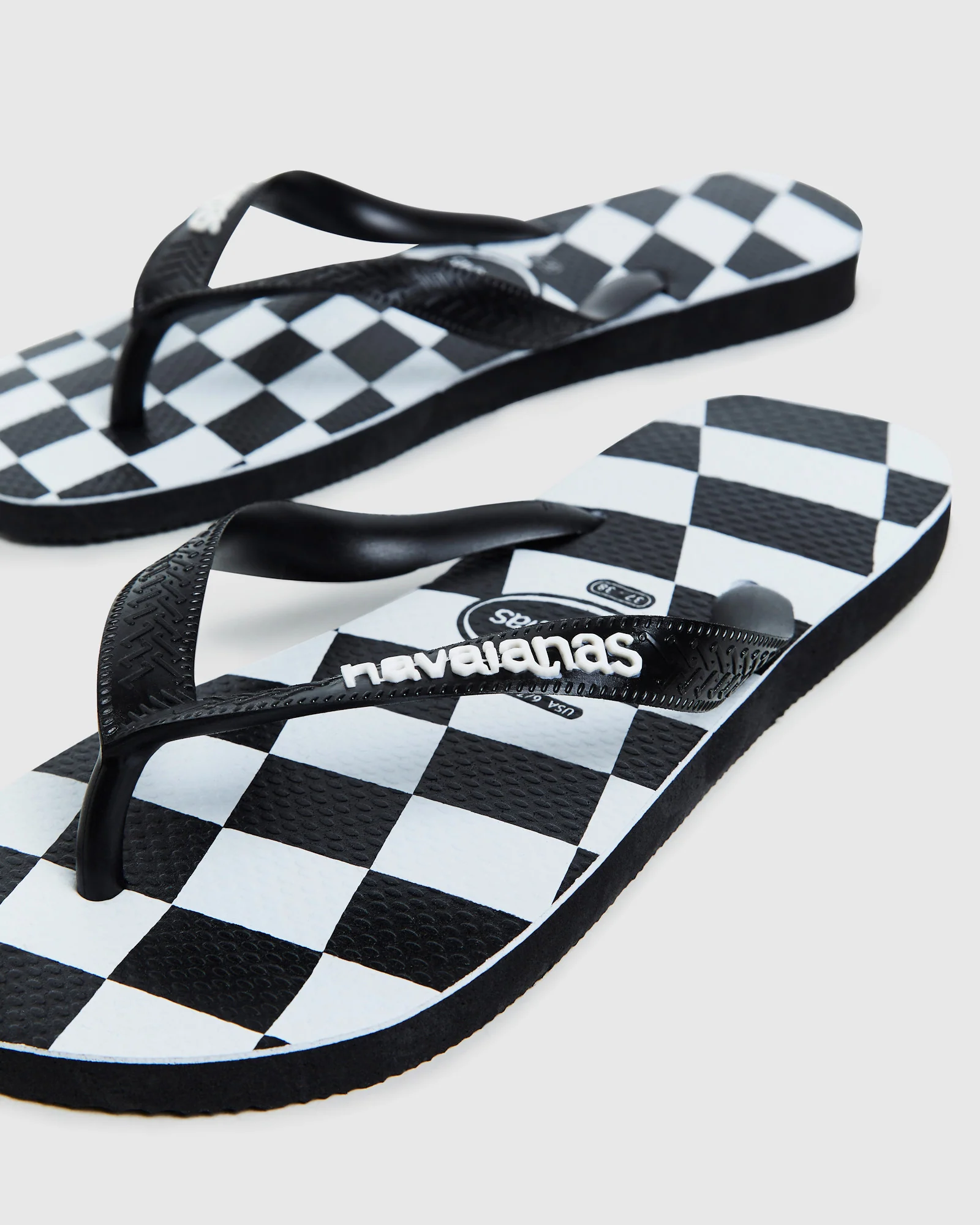 Top Distorted Check Thongs Black/White - Image 6