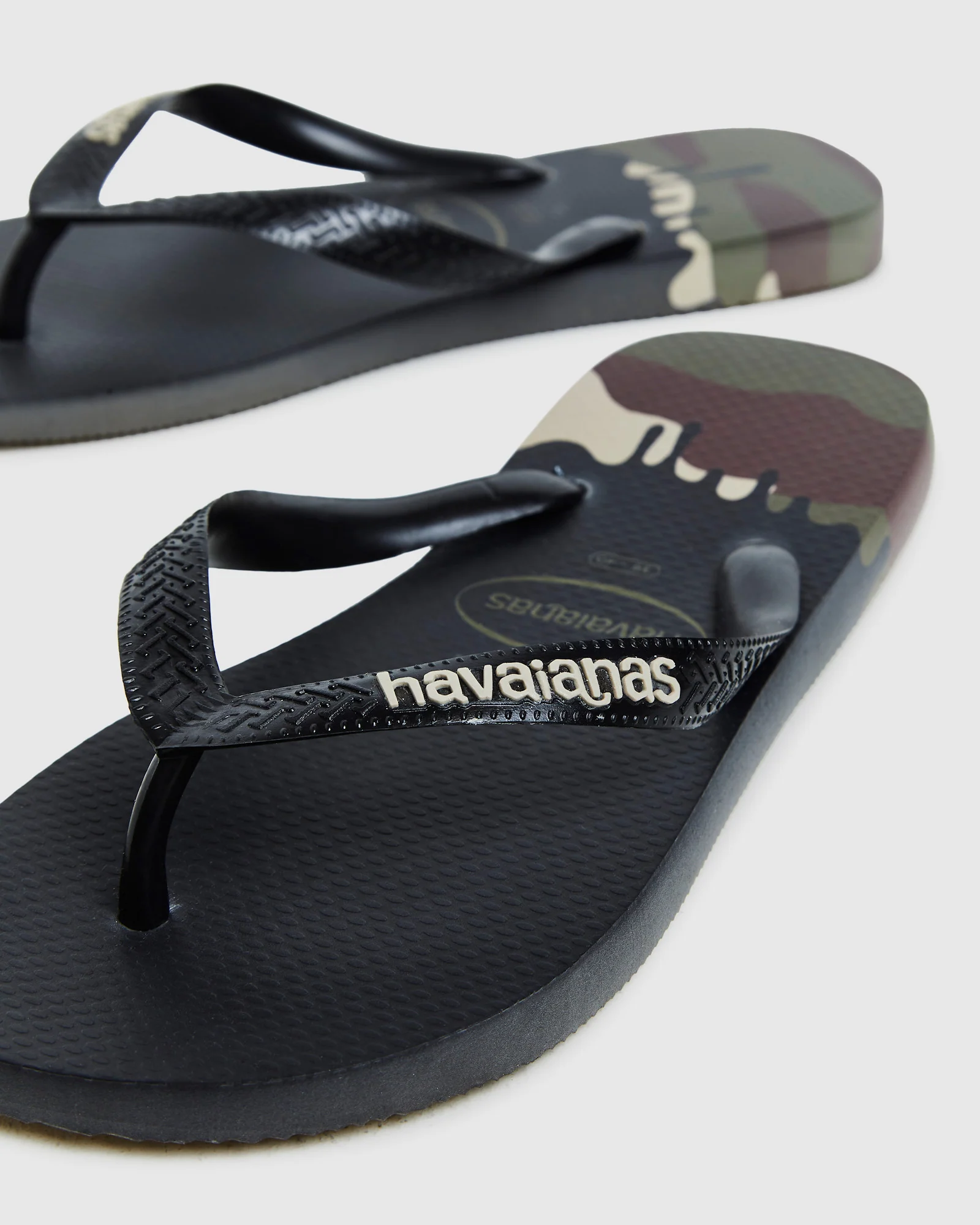 Top Print Ink Thongs Sand Grey - Image 5