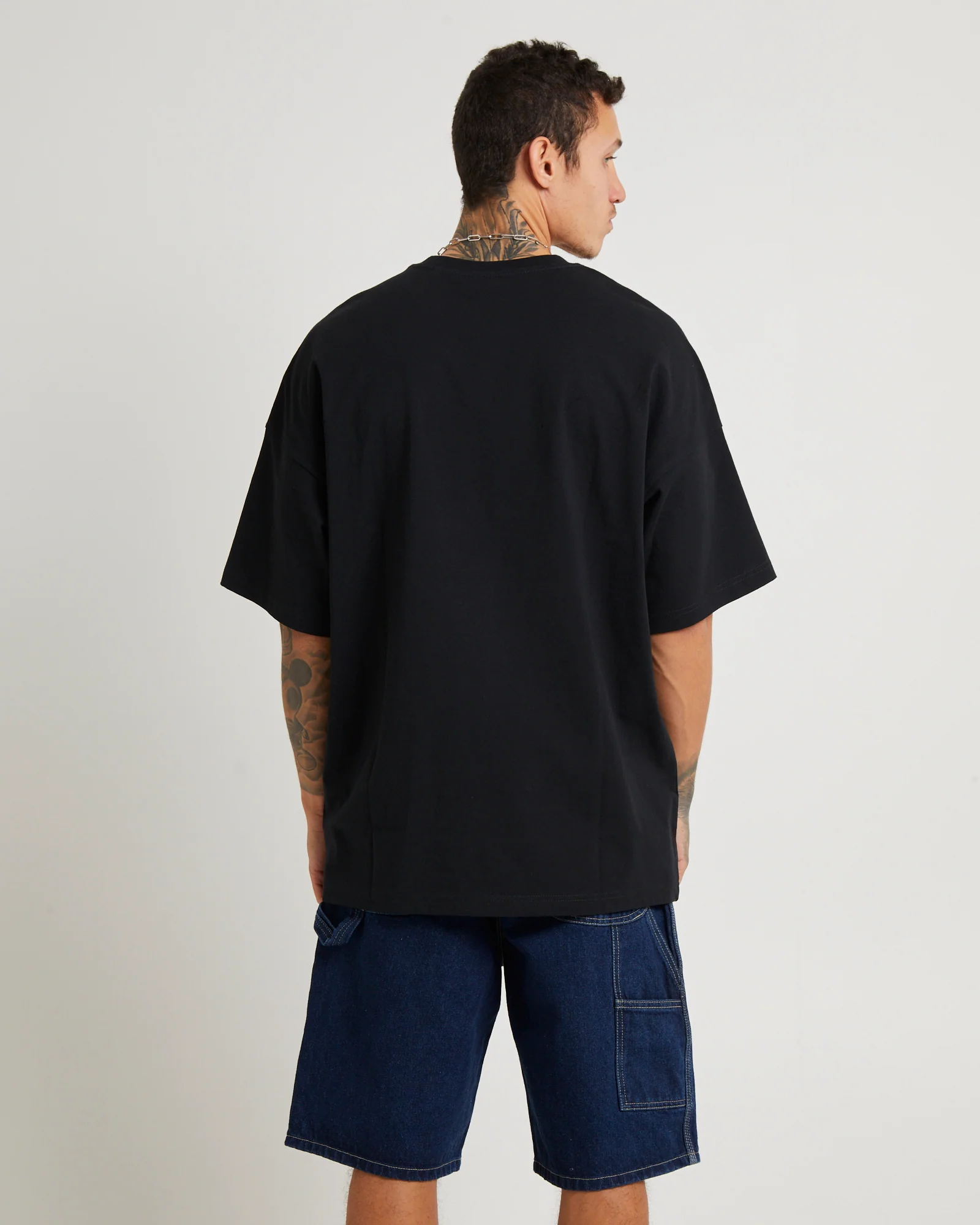 Tri Logo Bulls Oversized T-Shirt in Faded Black - Image 2