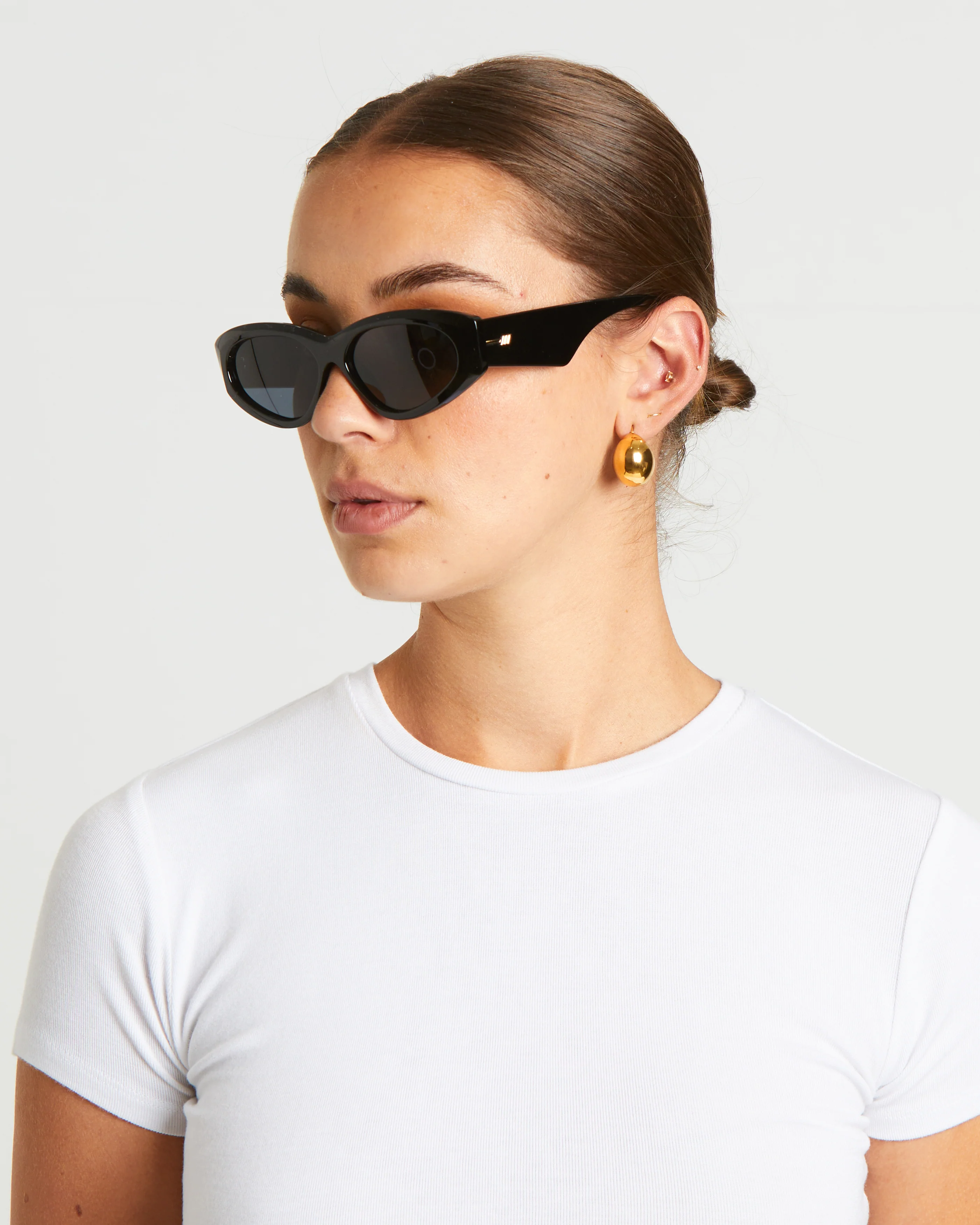 Under Wraps Sunglasses in Black/Smoke Mono - Image 2