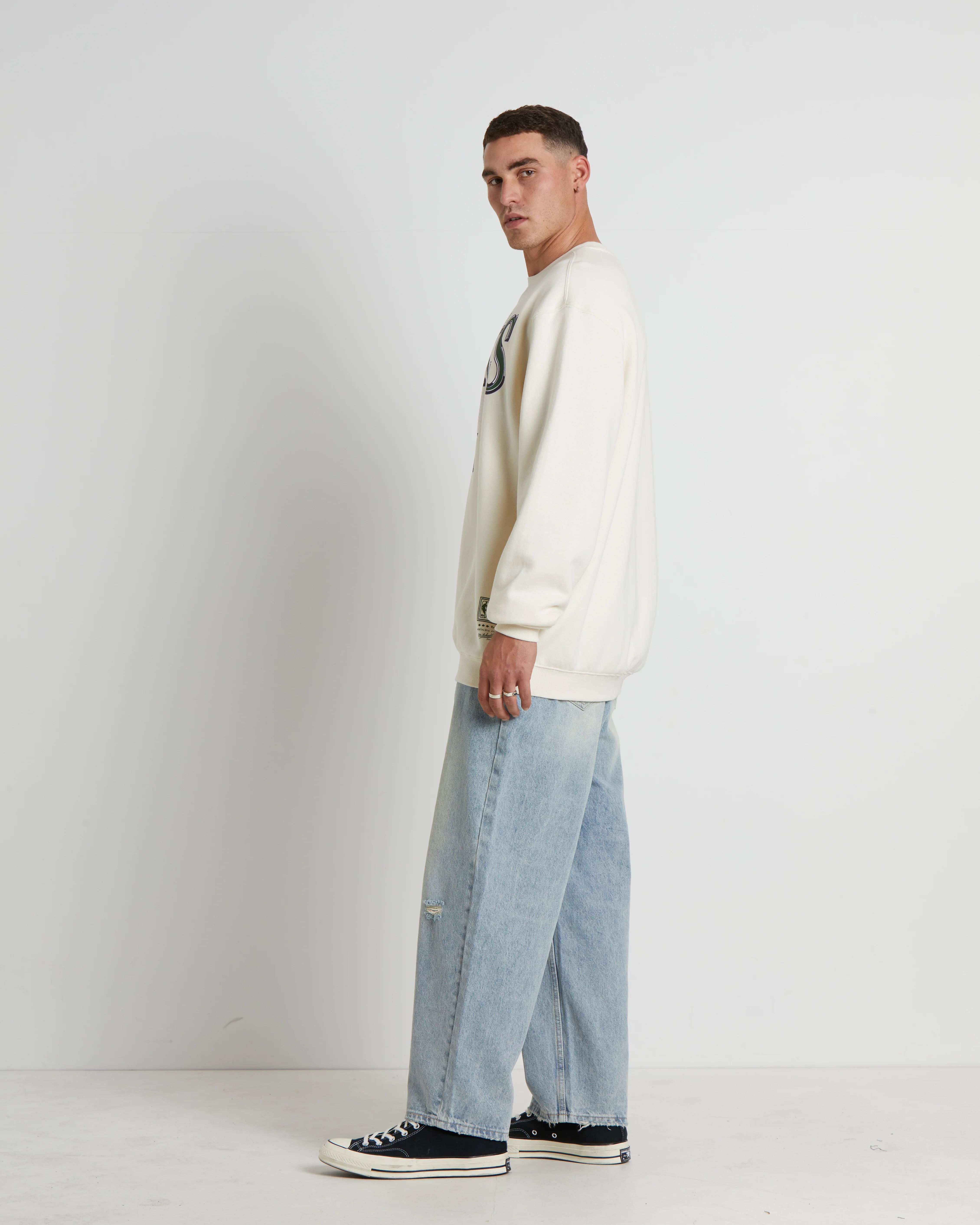 Underscore Milwaukee Bucks Crewneck Jumper in Unbleached White - Image 4