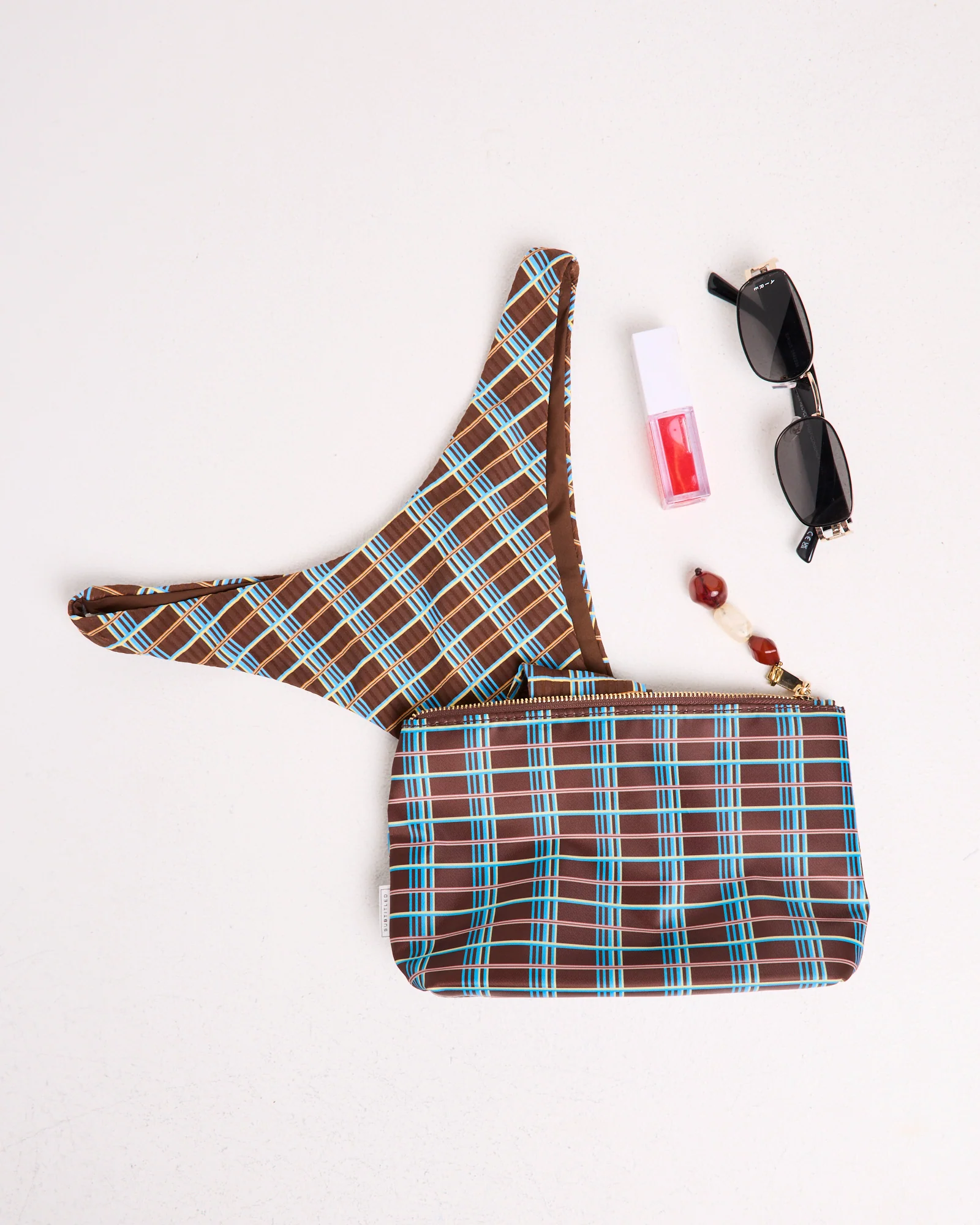 Waterproof Cosmetic Bag - Image 2