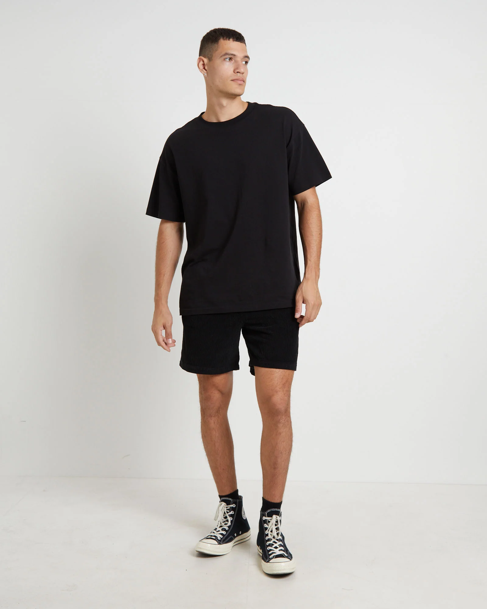 Wide Wale Cord Beachshorts in Black - Image 3