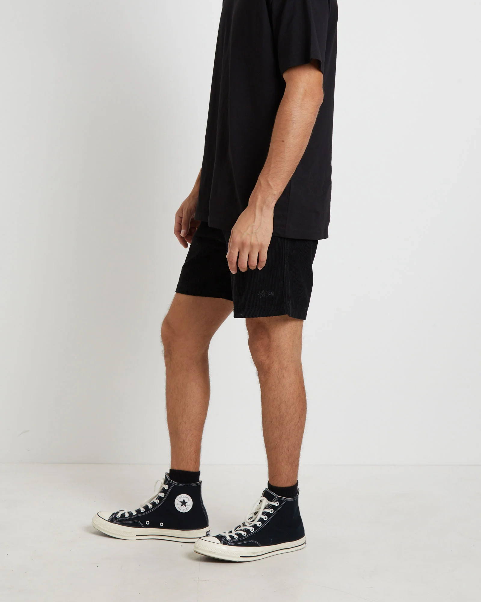Wide Wale Cord Beachshorts in Black - Image 4