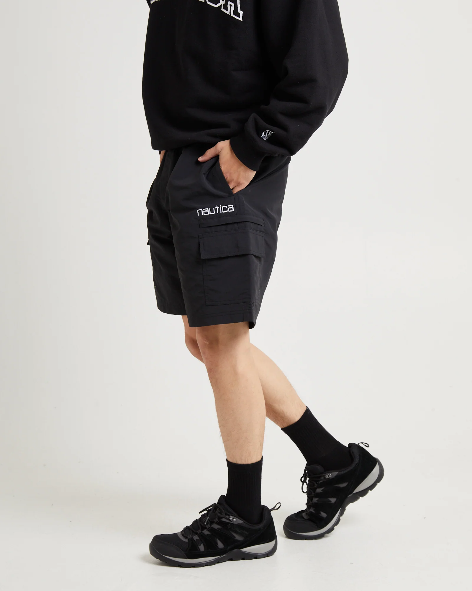 William Cargo Shorts in Black - Image 4