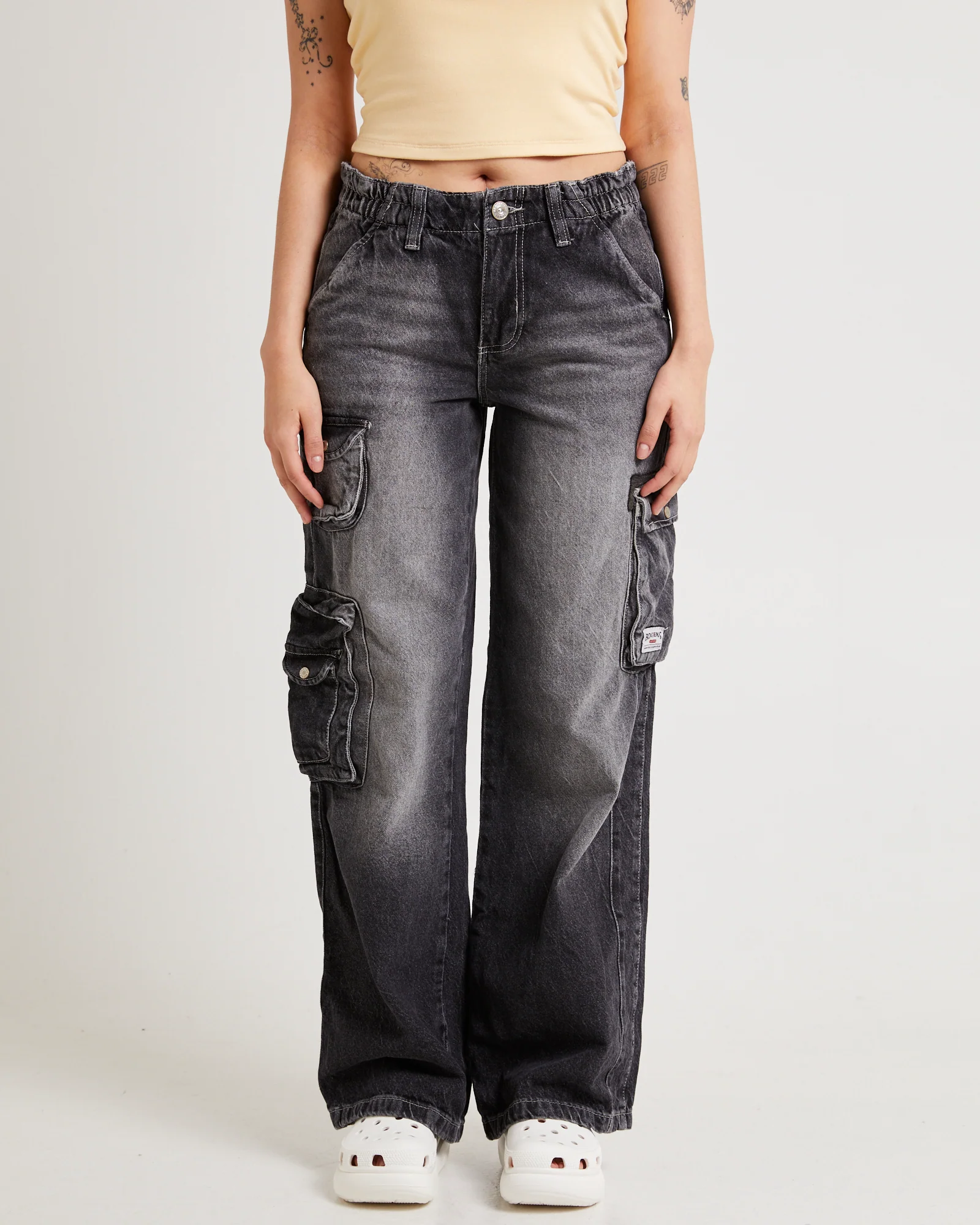 Y2K Low Rise Cargo Jeans - Image 3