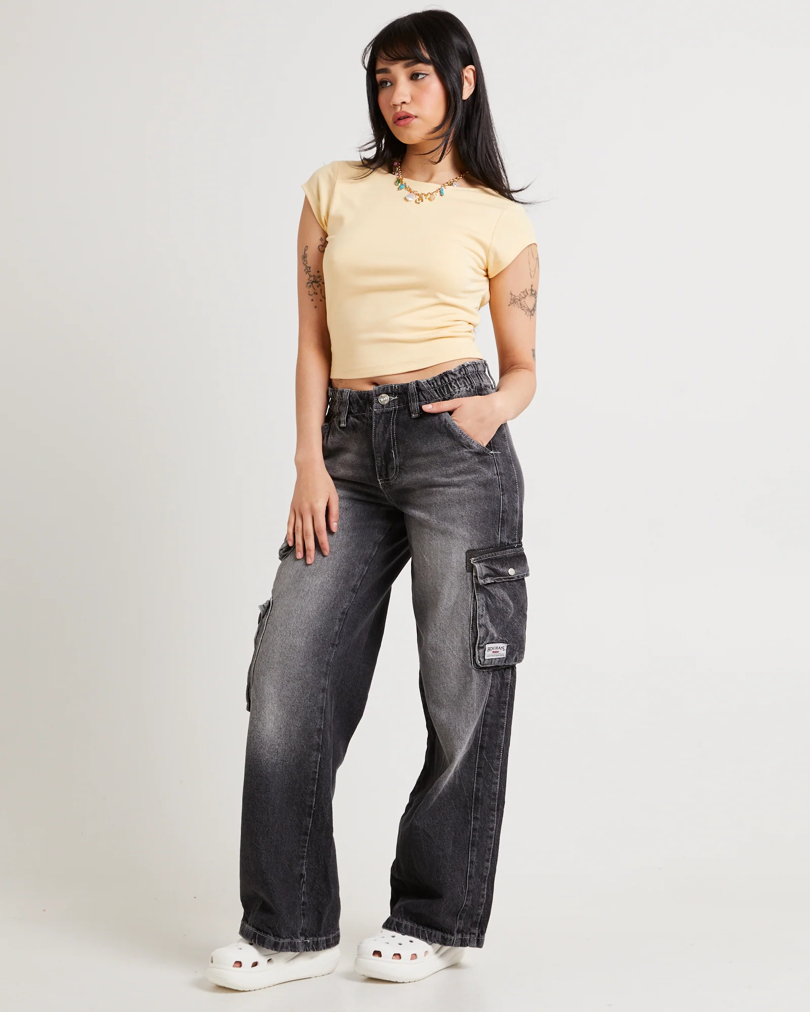 Y2K Low Rise Cargo Jeans - Image 4