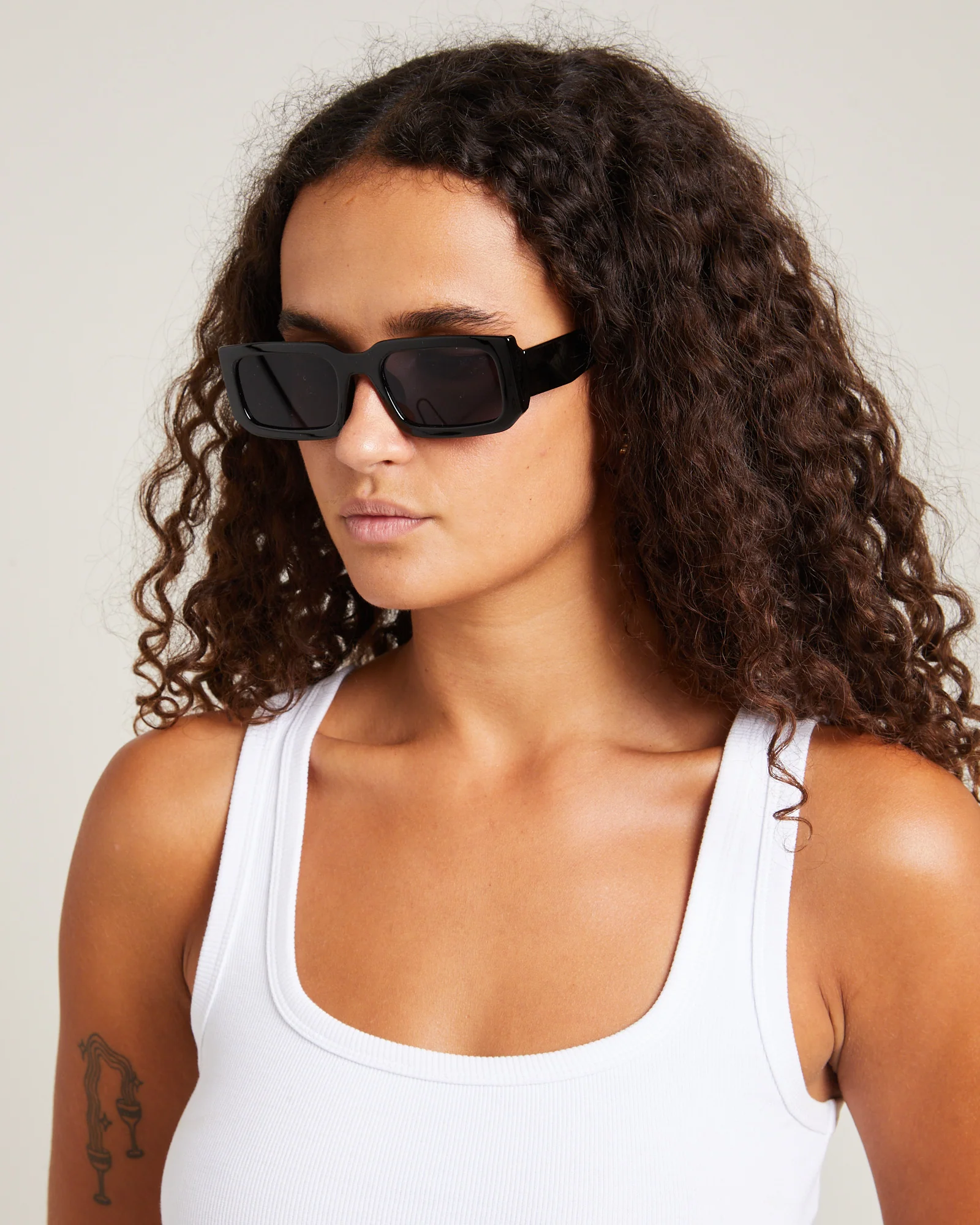 Ziggy Rectangle Sunglasses Black - Image 3