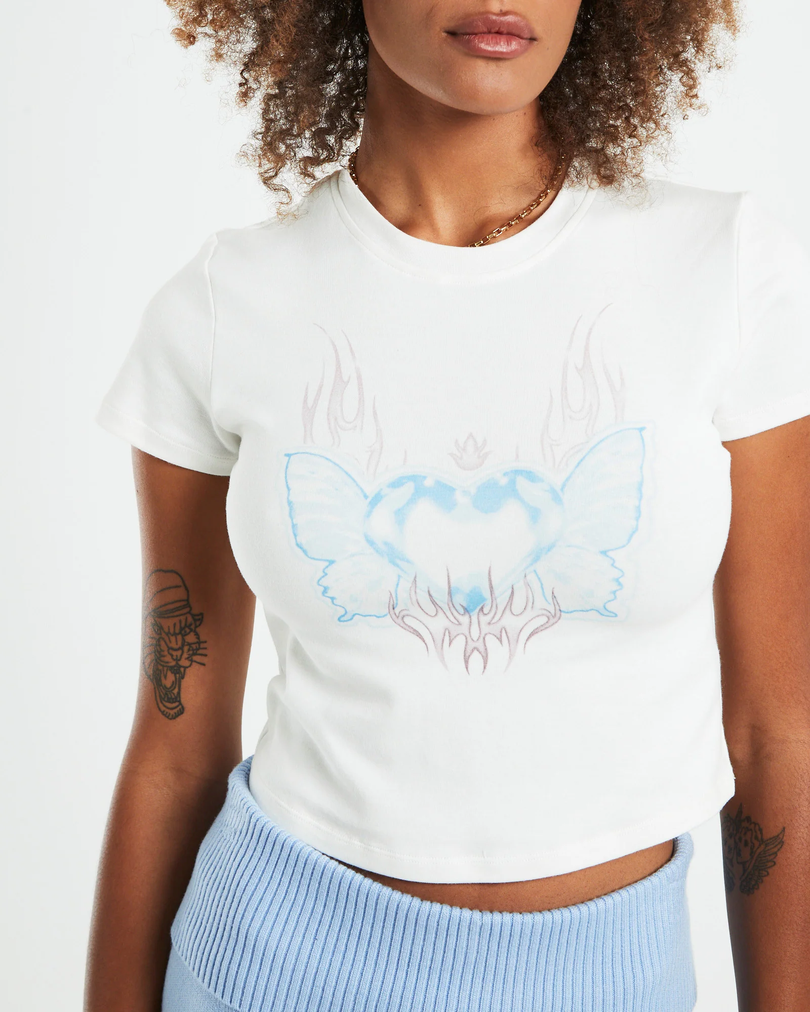 Zuri Chrome Heart Baby Tee White - Image 6